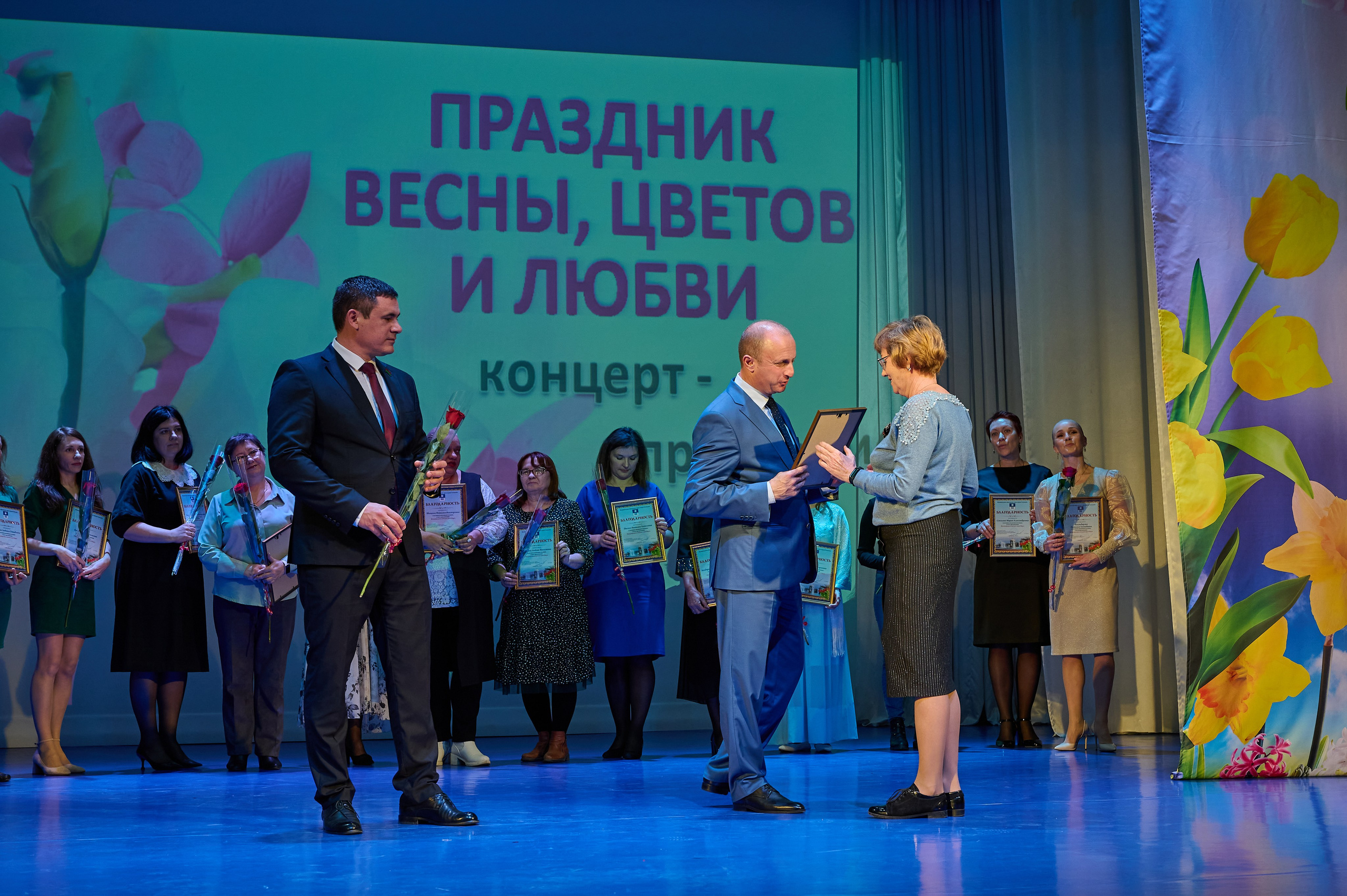 8 марта Марьина роща. Жизнь курорта Кабардинка в фотографиях