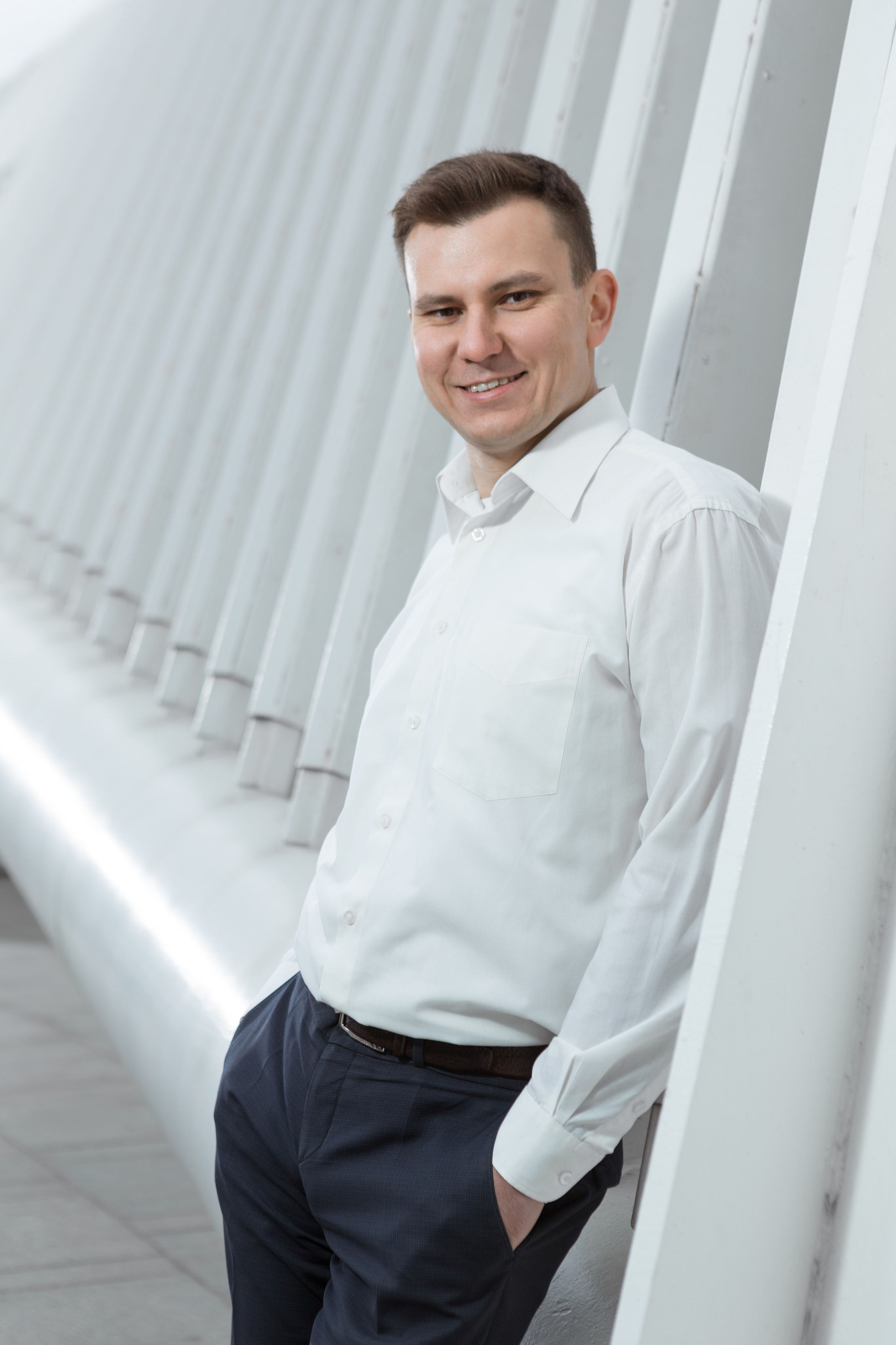 Наиль. Рекламный, предметный, репортажный, семейный фотограф и художник в Москве