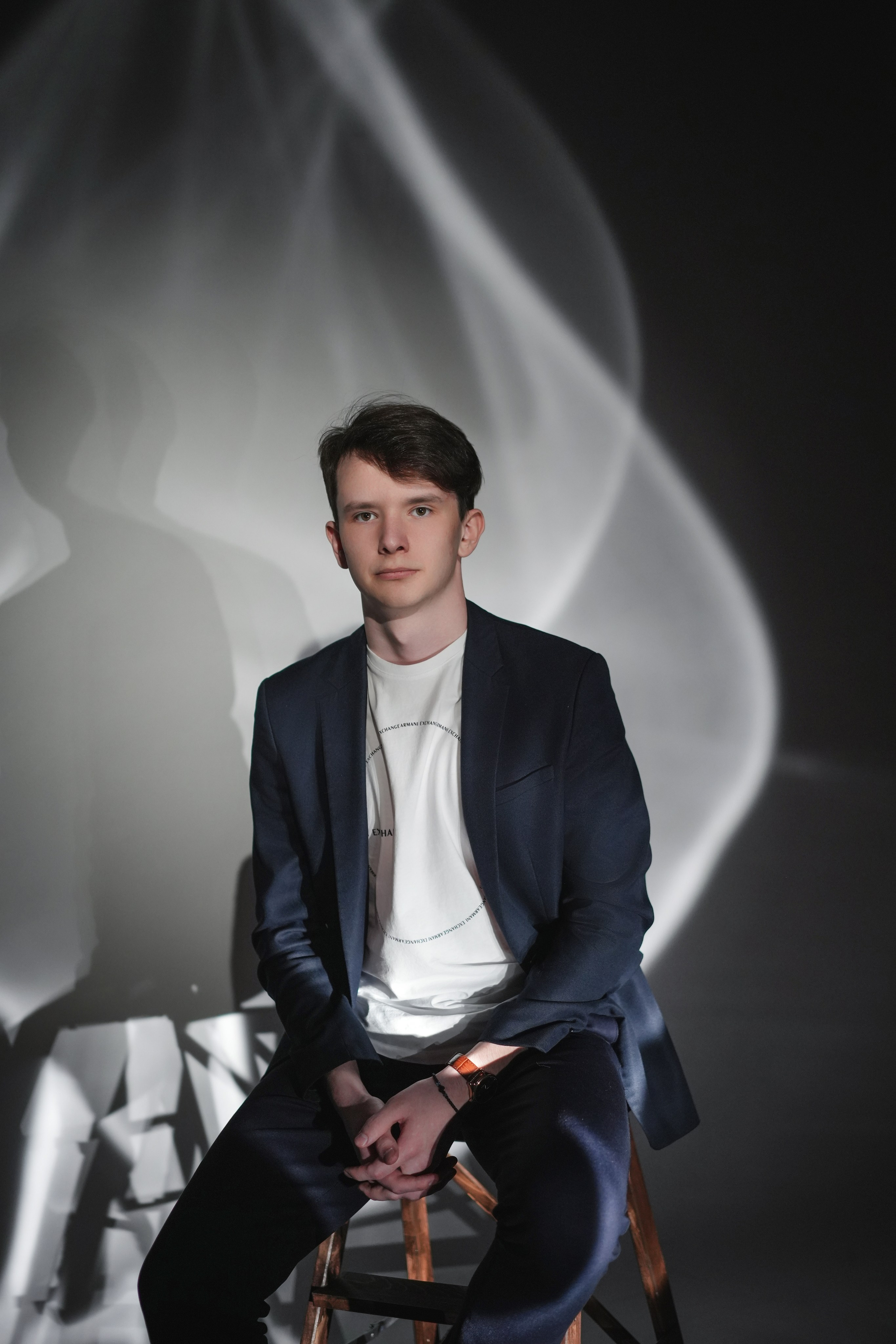 Стиль портрета в студии. GOTRA — выпускные альбомы в Тюмени