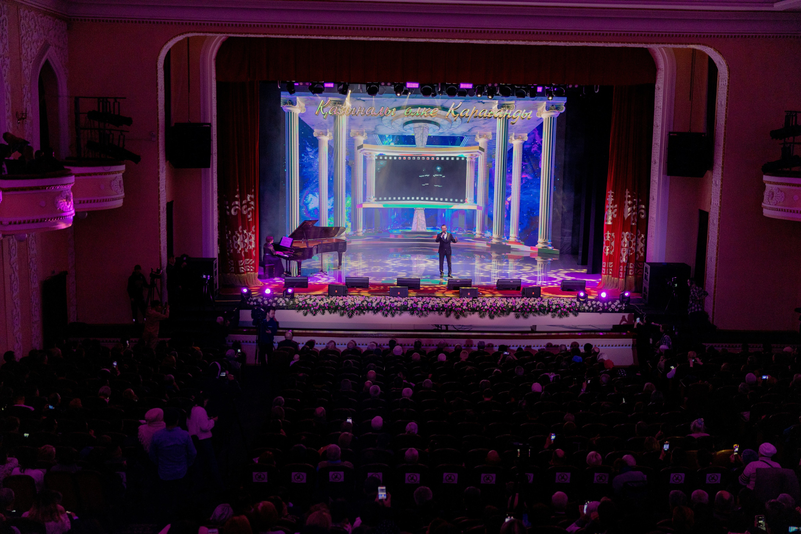 Студийный фотограф в Караганде Алексей Баранов. Фотограф Алексей Баранов. Фотостудия Flash. Семейные фотосессии в Караганде. Индивидуальные фотосессии, детские фотосессии, парные фотосессии в Караганде. Интерьерная фотосессия в Караганде. Семейный фотограф Алексей Баранов. Детский фотограф Алексей Баранов. Художественный фотограф Алексей Баранов. Свадебный фотограф Алексей Баранов. Черно-Белая съемка в Караганде. Самые лучшие семейный и детские фотосессии в Караганде. Контент Съемка в Караганде. SMM в Караганде. Контент фотограф Алексей Баранов. Рекламная съемка в караганде. Реклама. Бутики с одеждой. торговля Караганда. рекламное фото мероприятия в караганде. рекламное фото. рекламный фотограф Алексей Баранов. фотограф. Фотограф Караганда. Алексей Баранов. фотосессия. фотосессия в Караганде. Заказать фотографа в караганде. репортажный фотограф в Караганде. фотосъемка мероприятий. банкет. свадьба. юбилей. детское день рождение. годик. фотограф детский в Караганде. Репортажный фотограф в караганде Алексей Баранов.