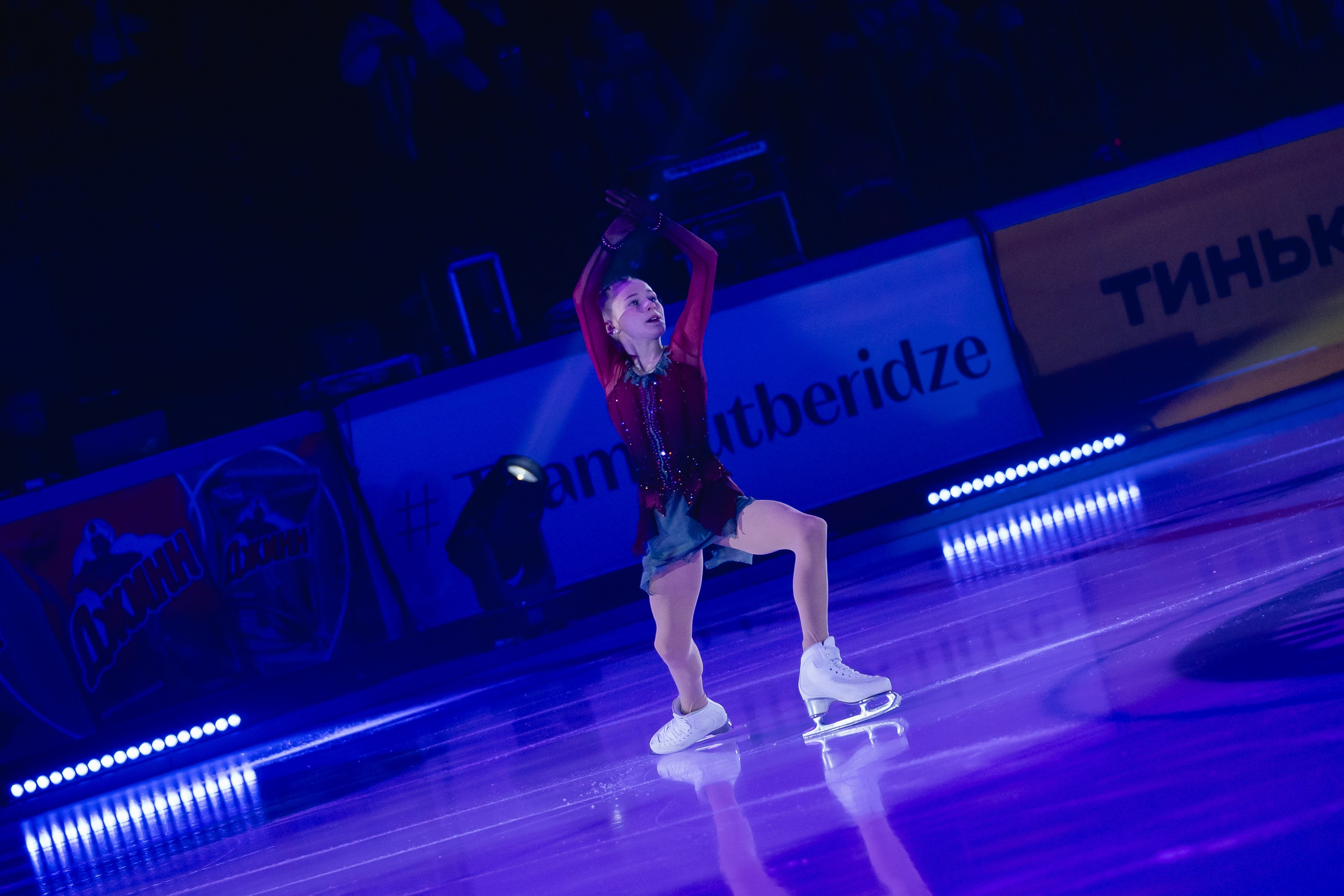 Шоу «Чемпионы на льду» в Новосибирске. Воробьева Ксения — Спортивный и танцевальный фотограф Новосибирск