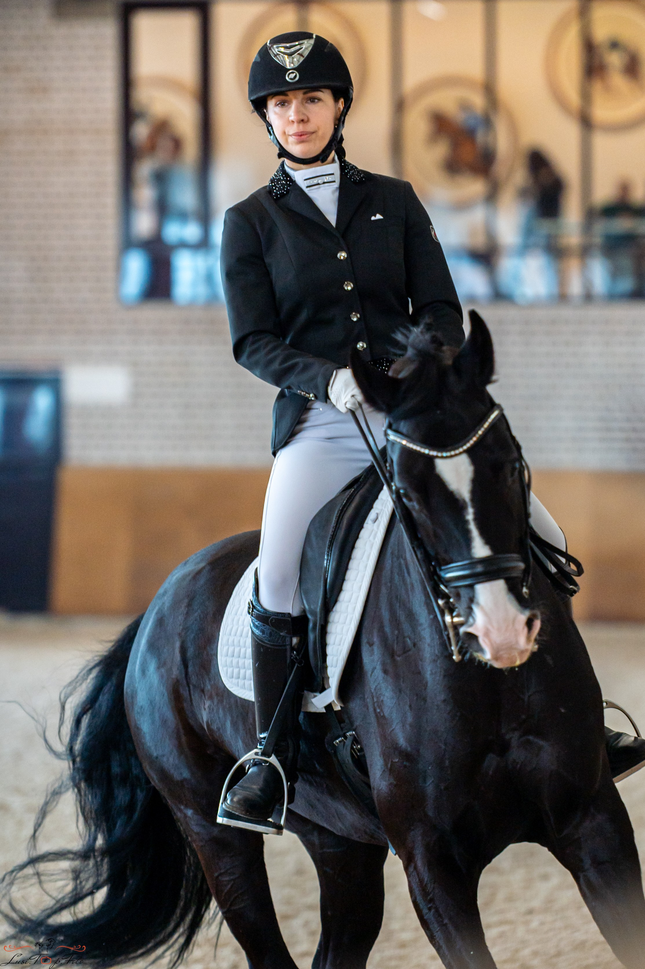 Эквипарк 6 этап Кубка Клубов. Конный и фотограф с животными в Твери Топталова Люся