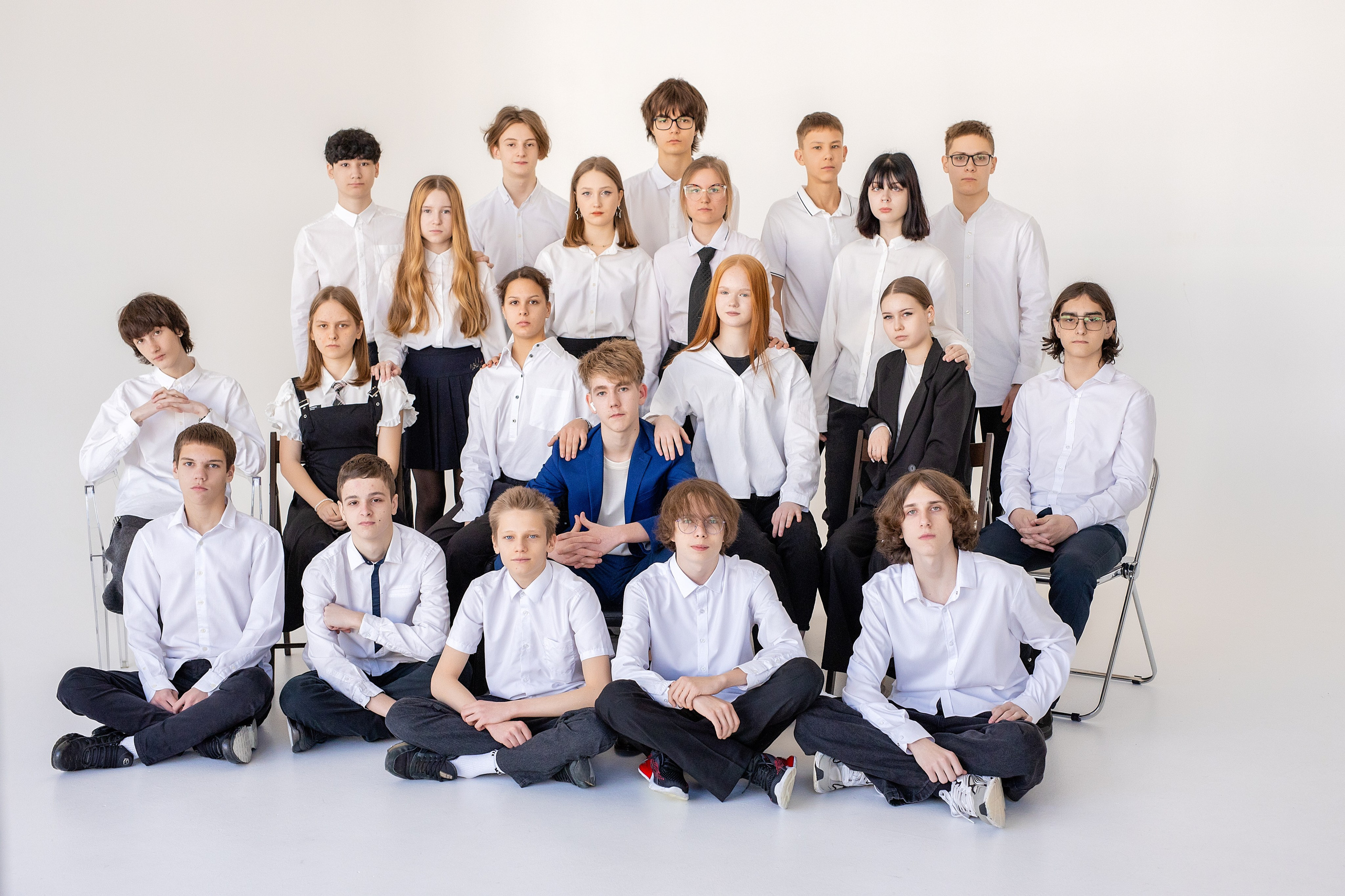 67 школа, 9б класс. Стильный выпускной альбом Владивосток фотограф Вероника Мигачева