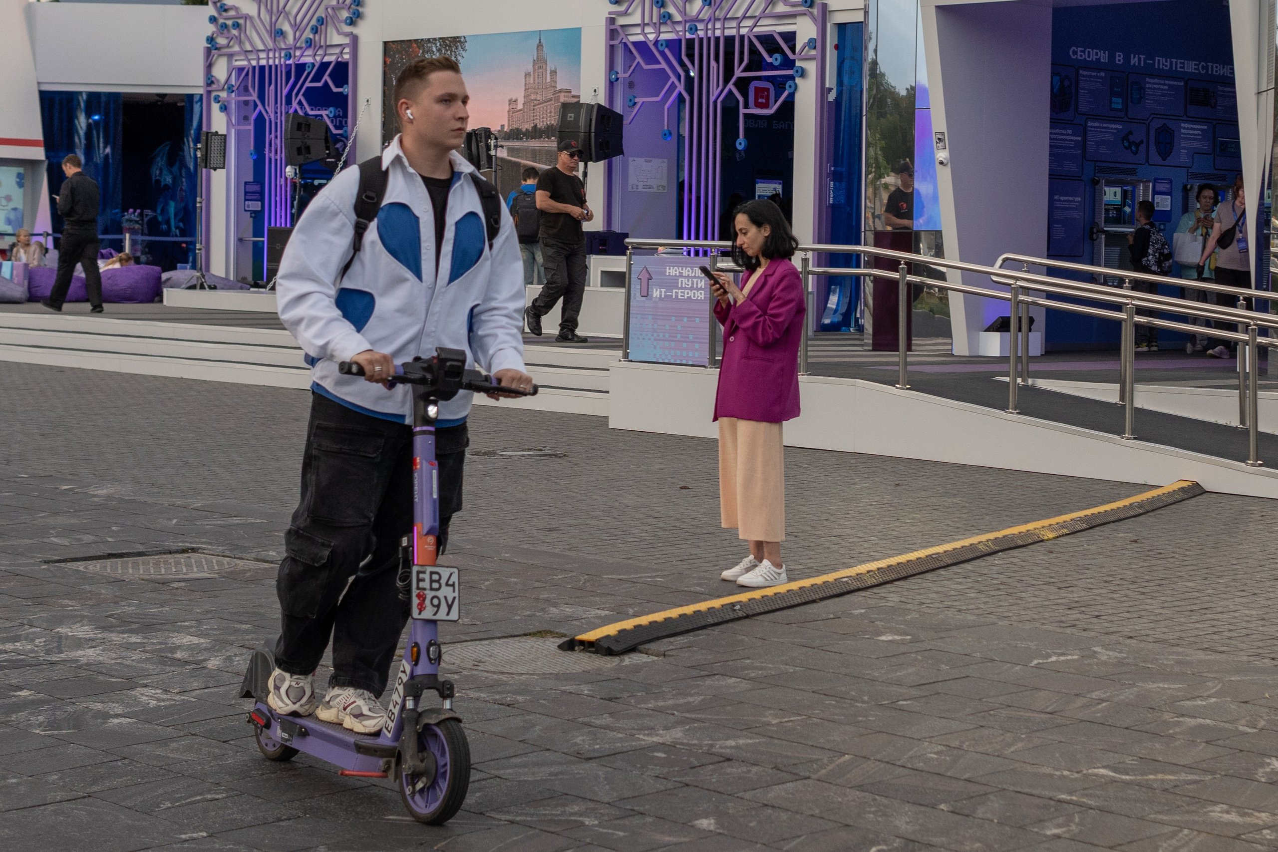 180 дней лета. Ожерельев Лев