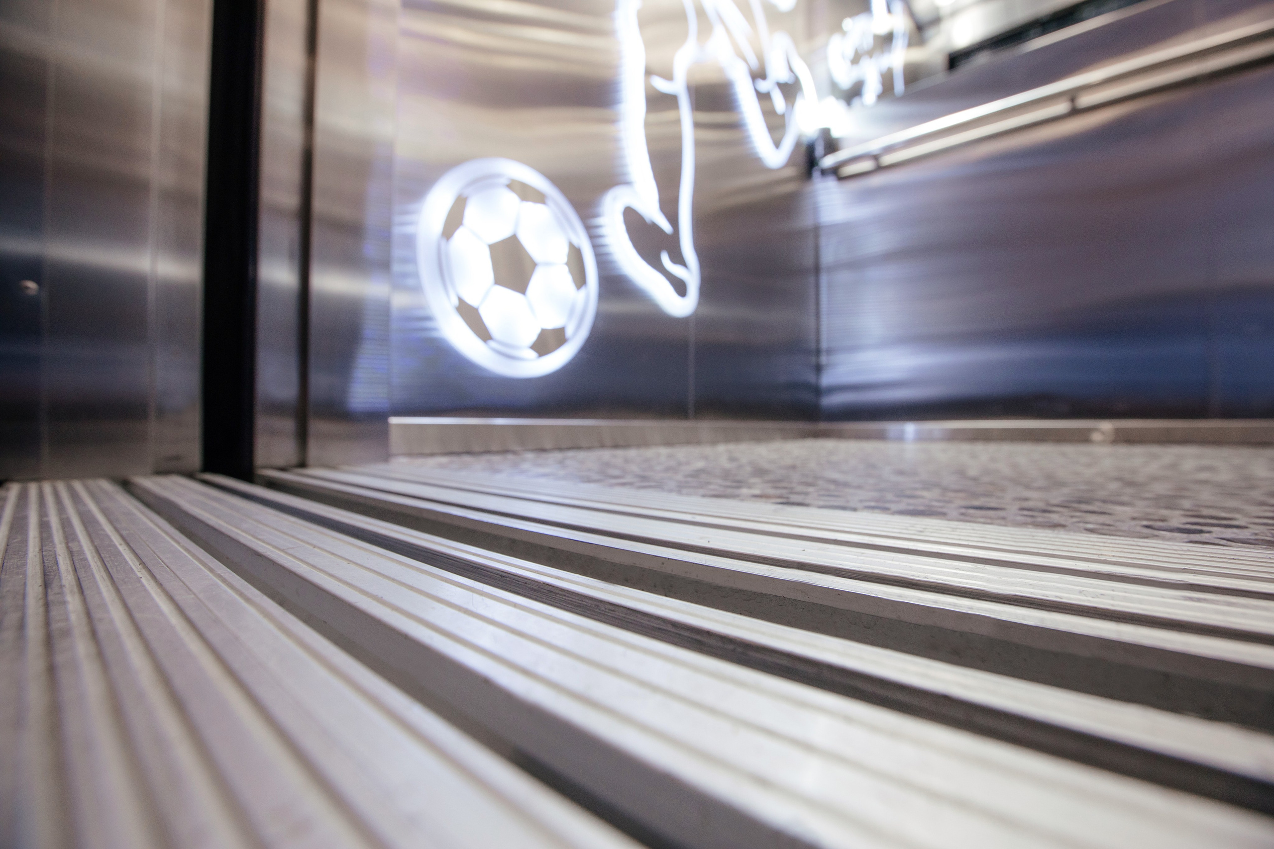 Контент съемка для компании по производству лифтового оборудования. Фотограф для бизнеса Константин Брусницын в Екатеринбурге