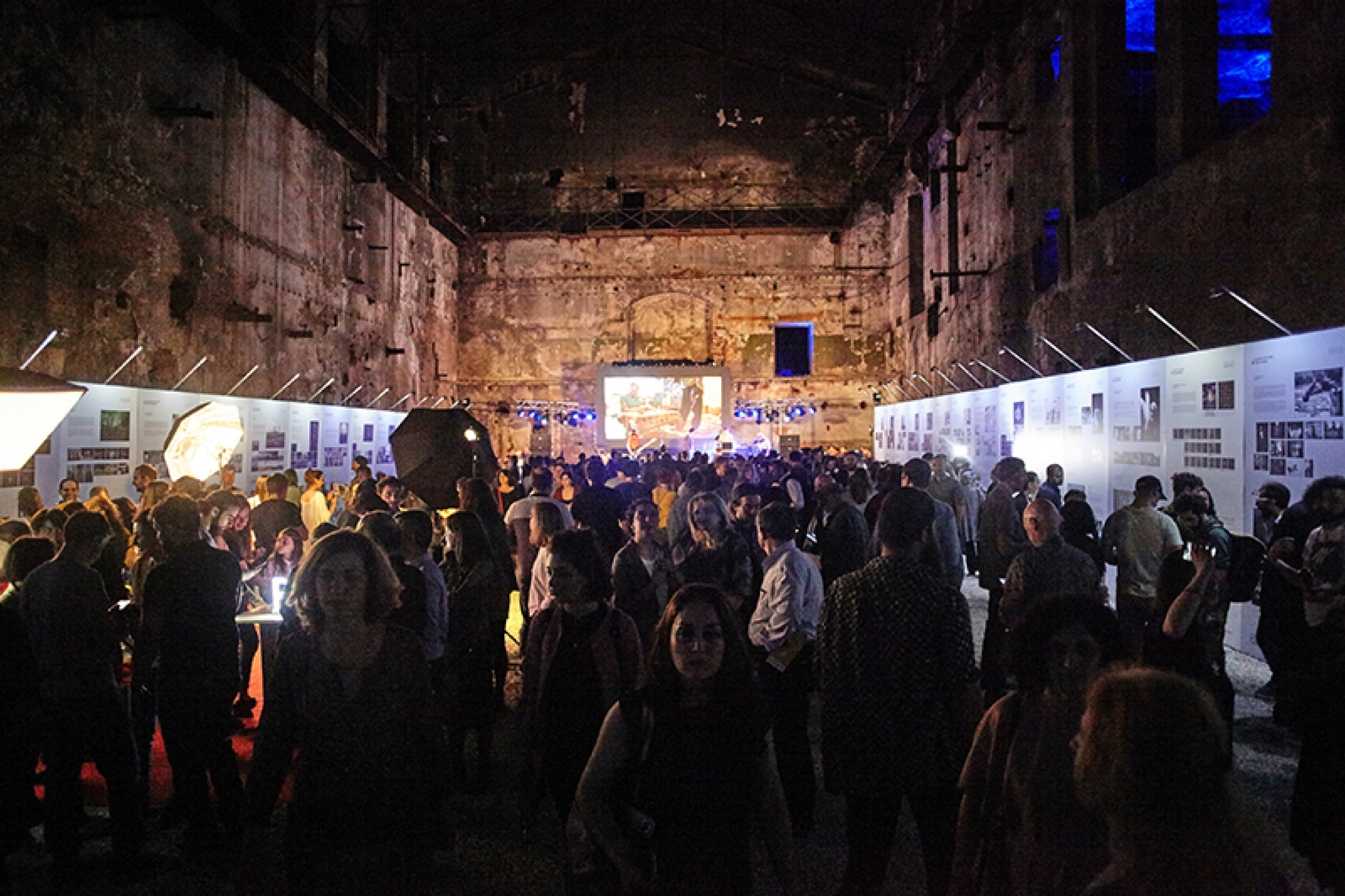 Dimitri Bakhtadze, cv. Dimitri Bakhtadze photographer