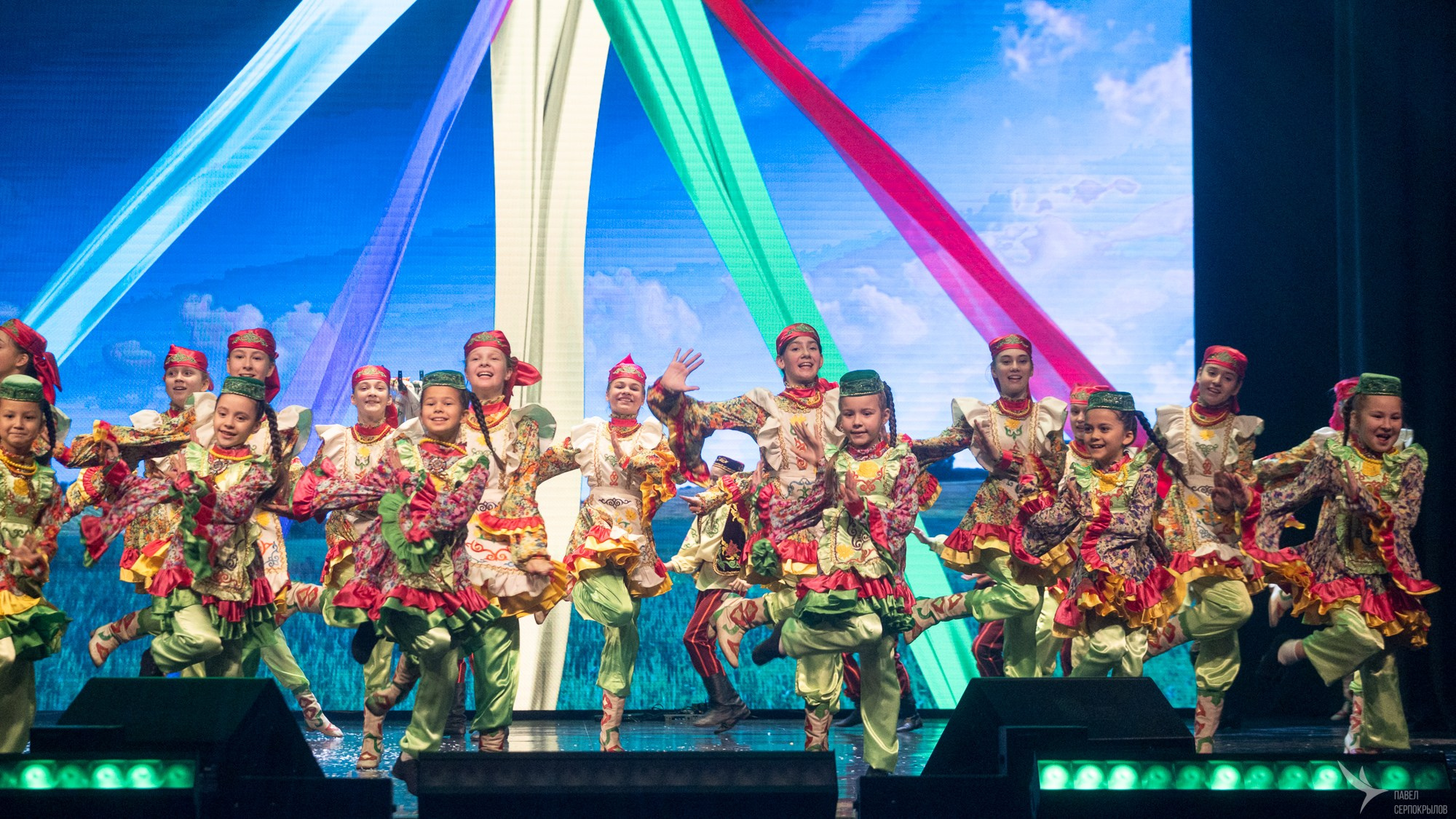 Юбилейный концерт студии эстрадного танца «Изумрудный город». Репортажный фотограф в Казани Павел Серпокрылов