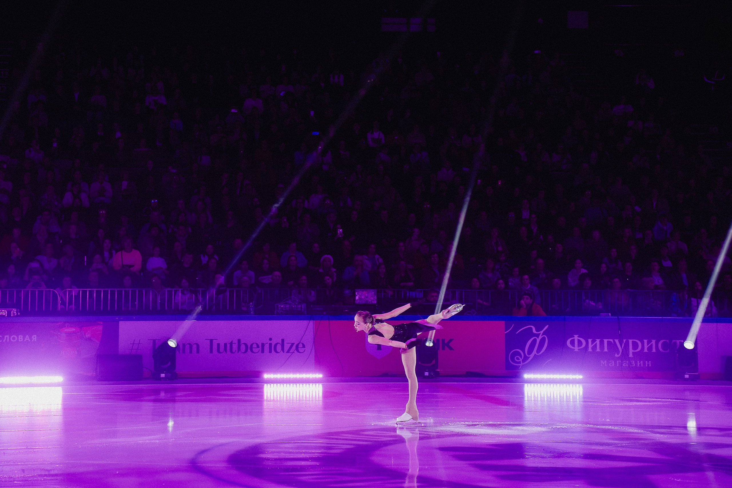 Шоу Этери Тутберидзе в Новосибирске. Воробьева Ксения — Спортивный и танцевальный фотограф Новосибирск