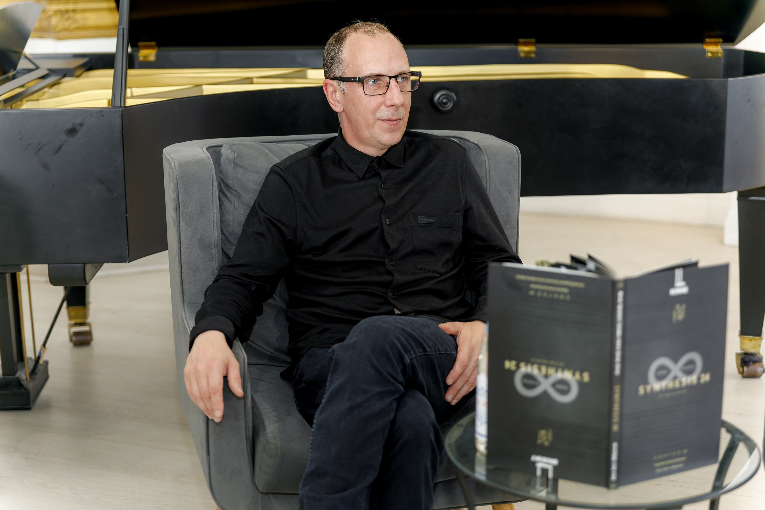 Финисаж выставки Евгения Крылова. Photographer Sergei Miroshnikov