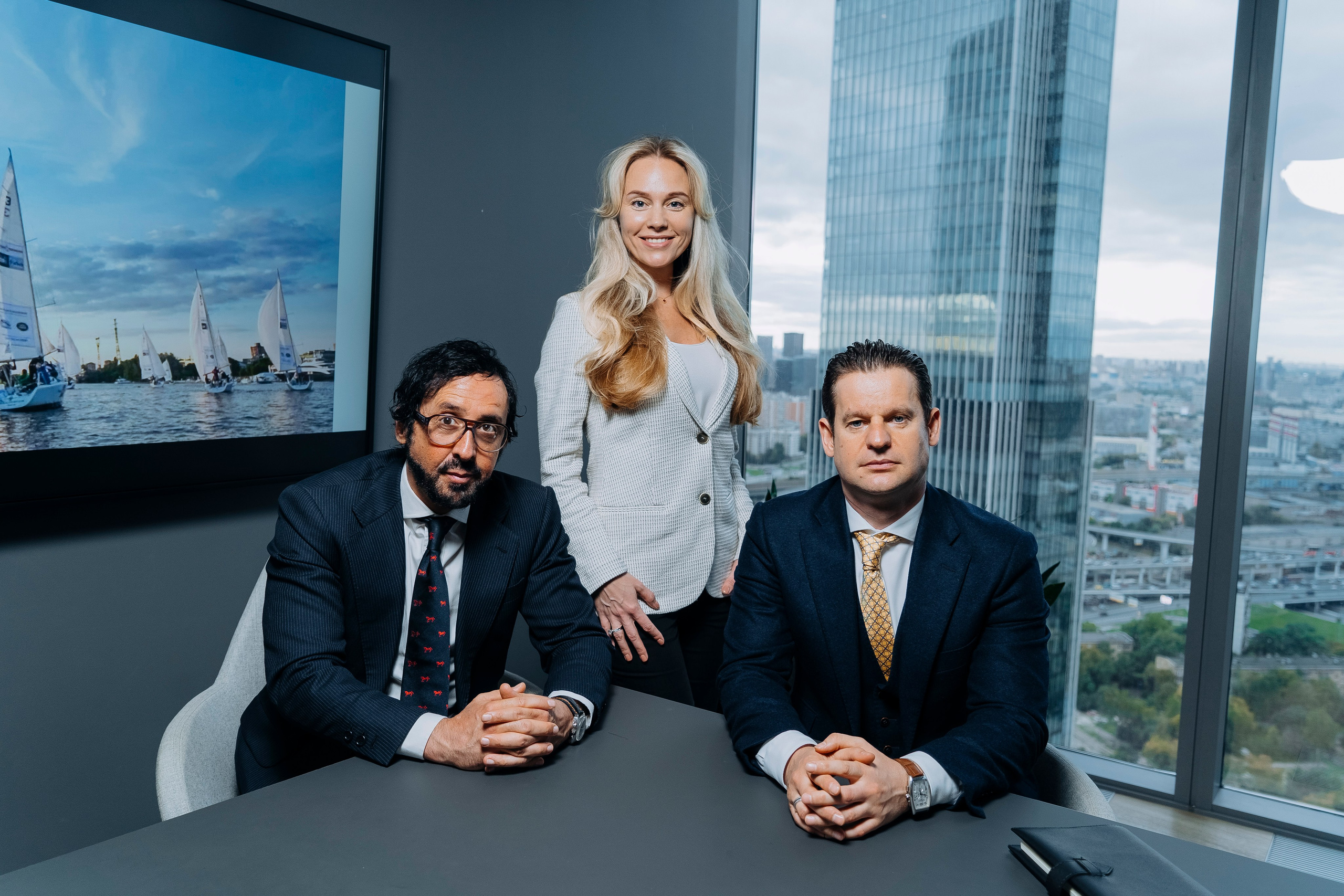 Деловая фотосессия в Москва-Сити. Профессиональный портретный фотограф в Москве Владимир Глаголев