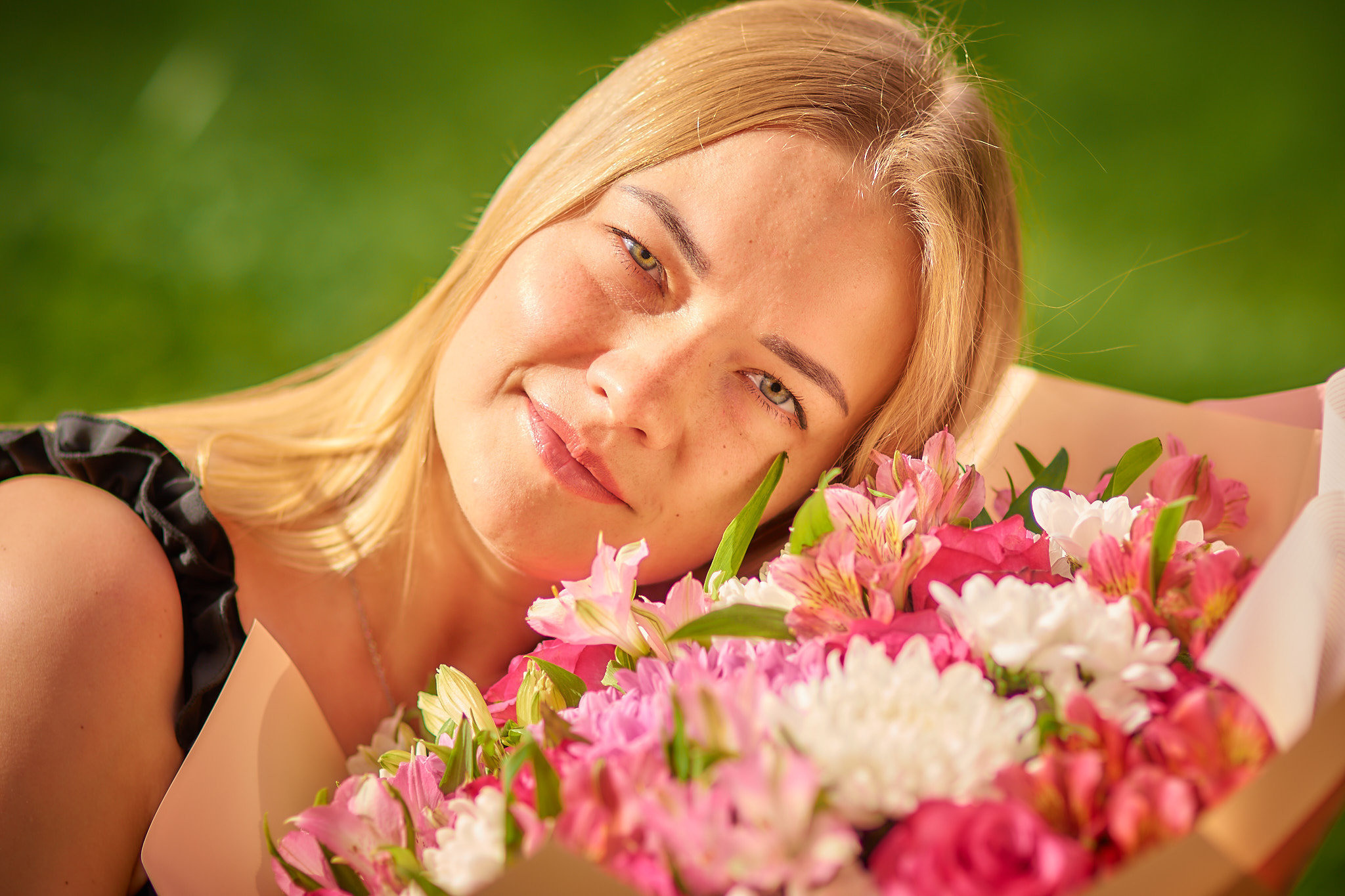 Девушка с цветами. Семейный и детский фотограф в Нижнем Новгороде Елена Мамонова