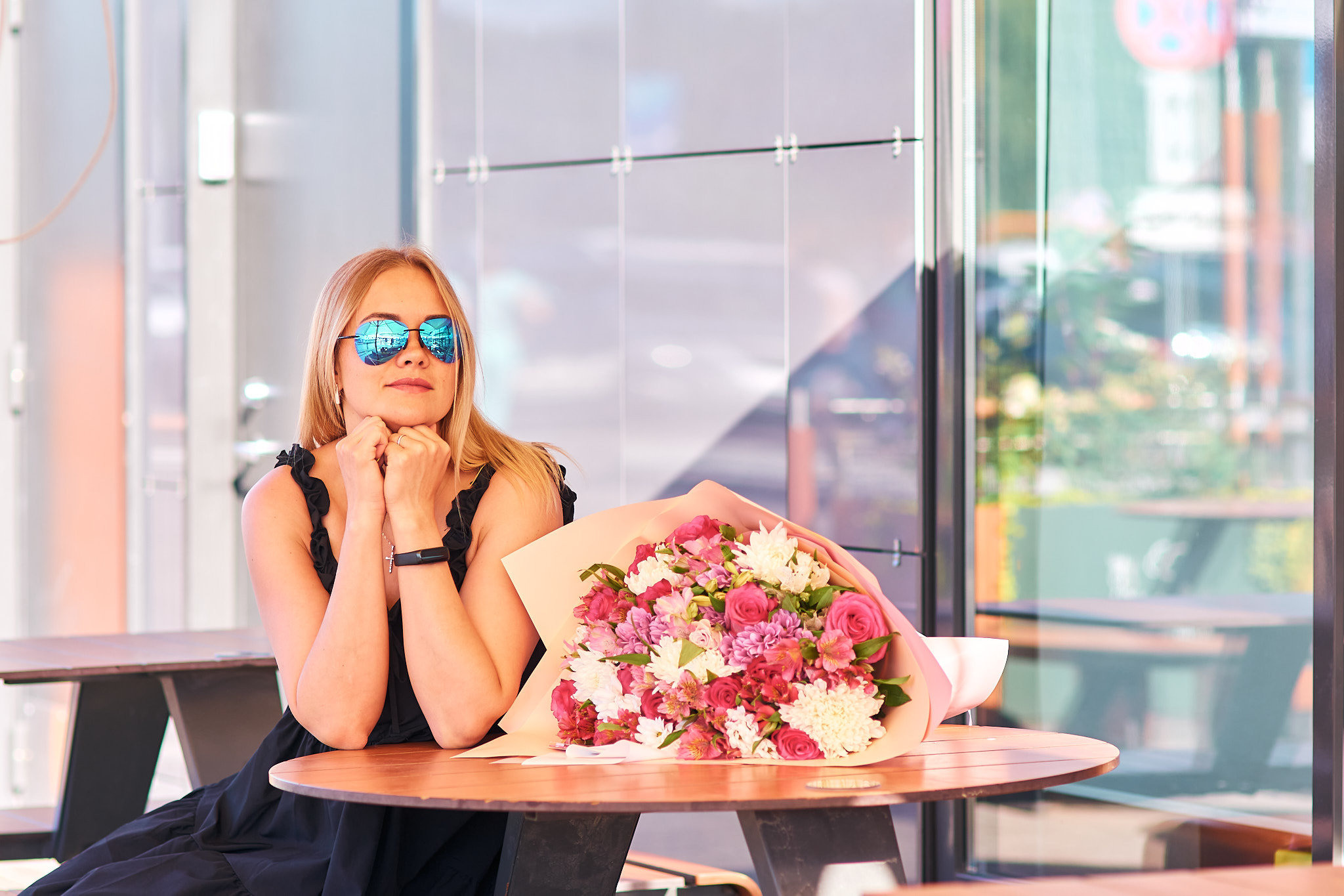 Девушка с цветами. Семейный и детский фотограф в Нижнем Новгороде Елена Мамонова