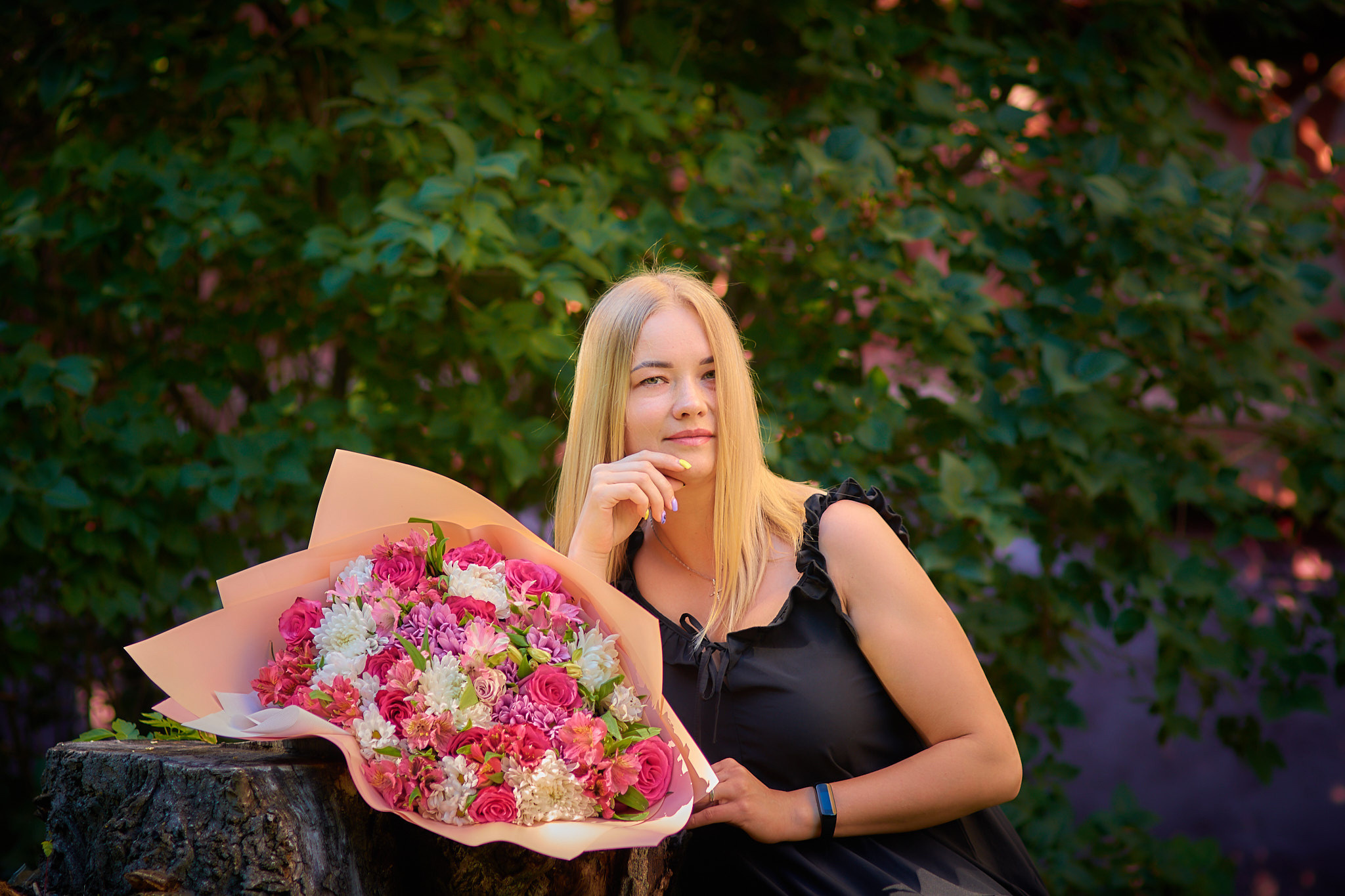 Девушка с цветами. Семейный и детский фотограф в Нижнем Новгороде Елена Мамонова