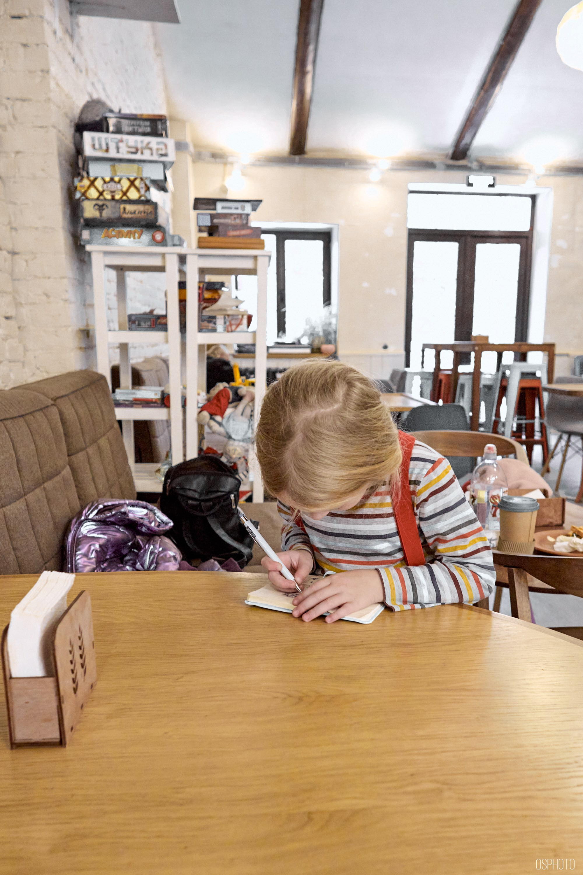 «Иду лесом». Кофе лофт в Братцево. Фотографъ Сергѣевъ. Поймать мгновеніе