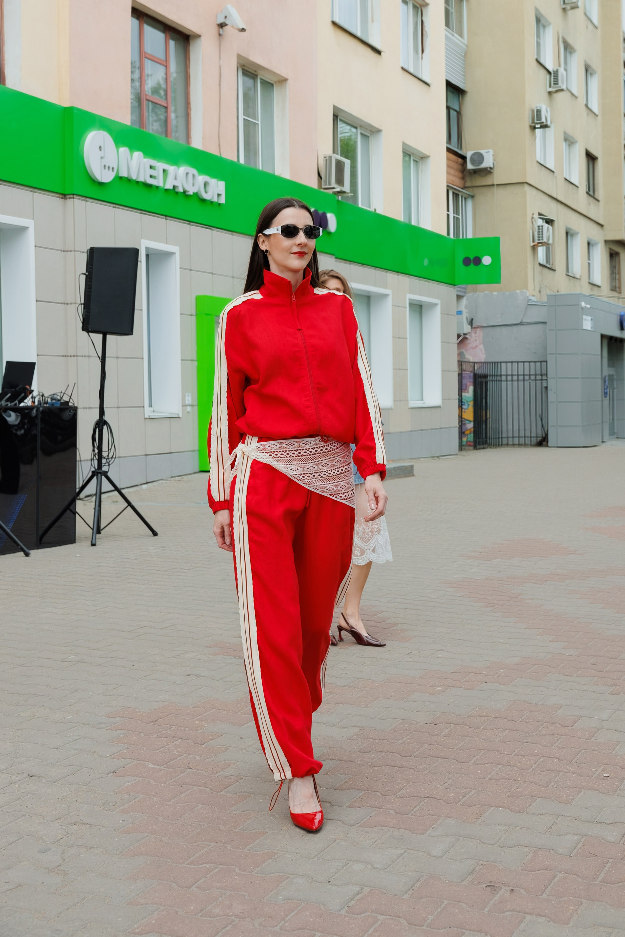 МОДНЫЙ ПОКАЗ. СВОИ. ФОТООТЧЕТЫ-СОБЫТИЯ-МЕСТА