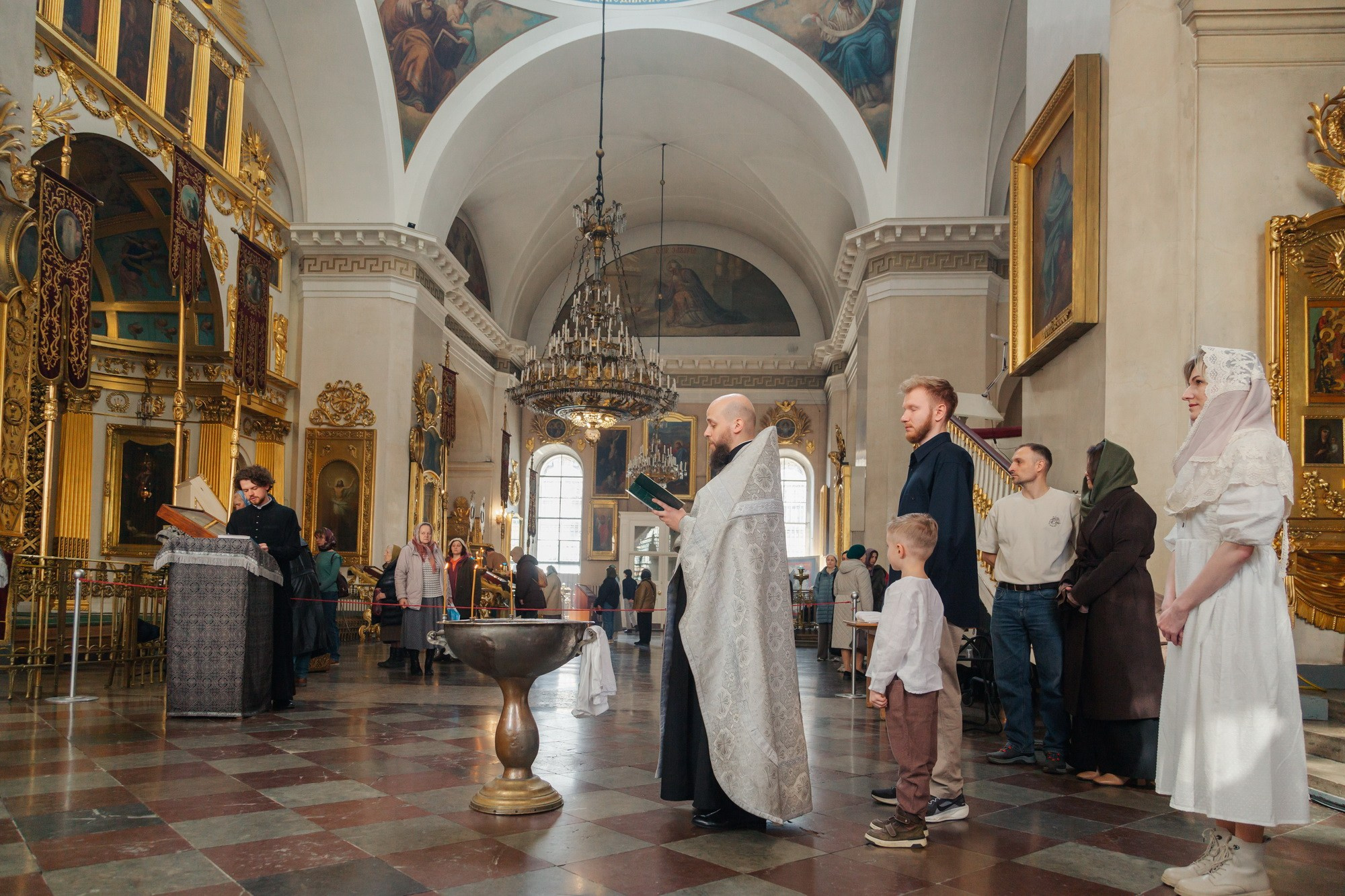 Фотограф на Крещение — Спасо Преображенский собор. Фотограф крещение венчание в Петербурге! Помогает подобрать храм и посоветовал душевного батюшку в СПб