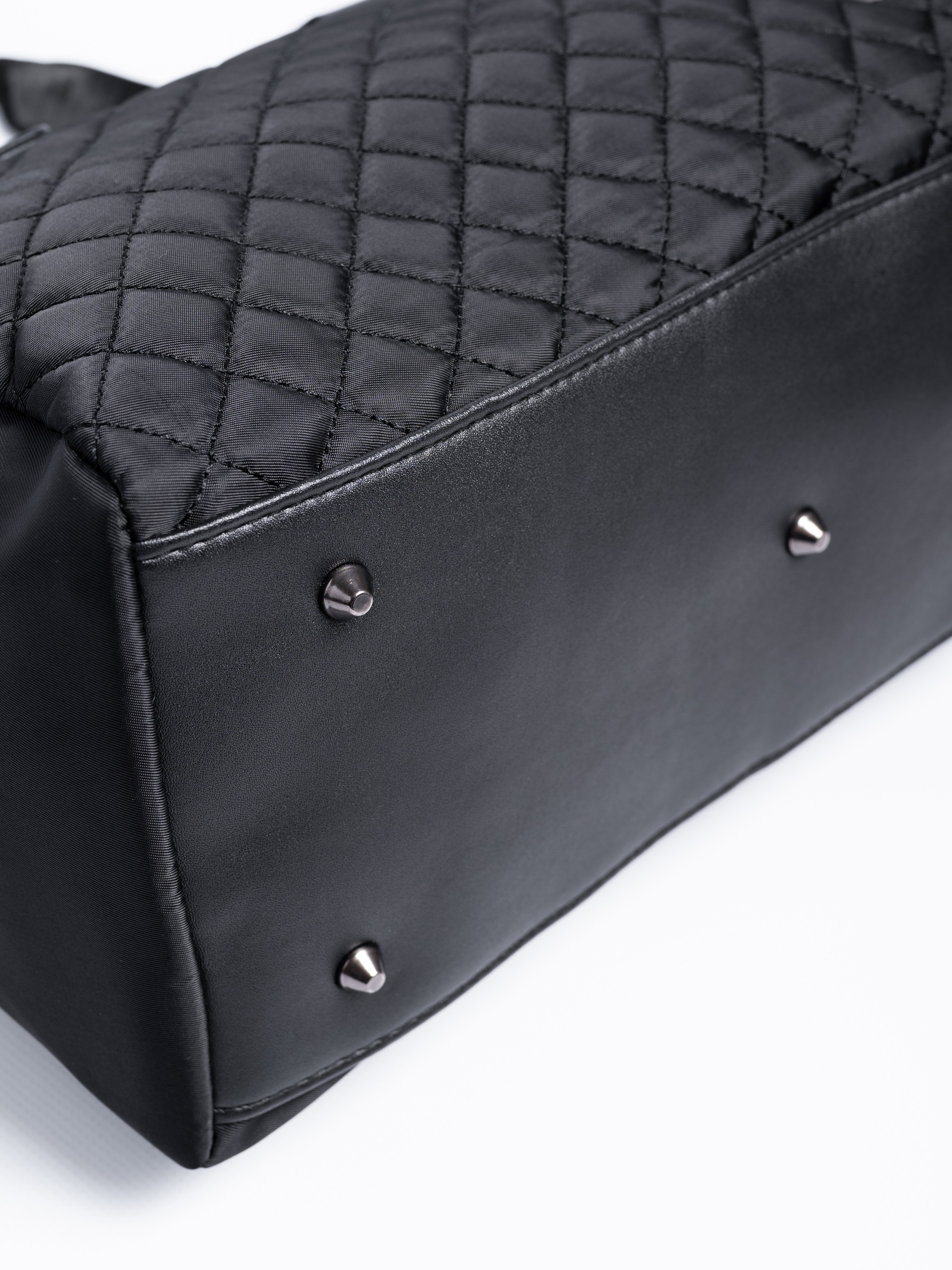 Сумки спортивные. Предметный фотограф, фото для маркетплейсов Пятигорск, КМВ