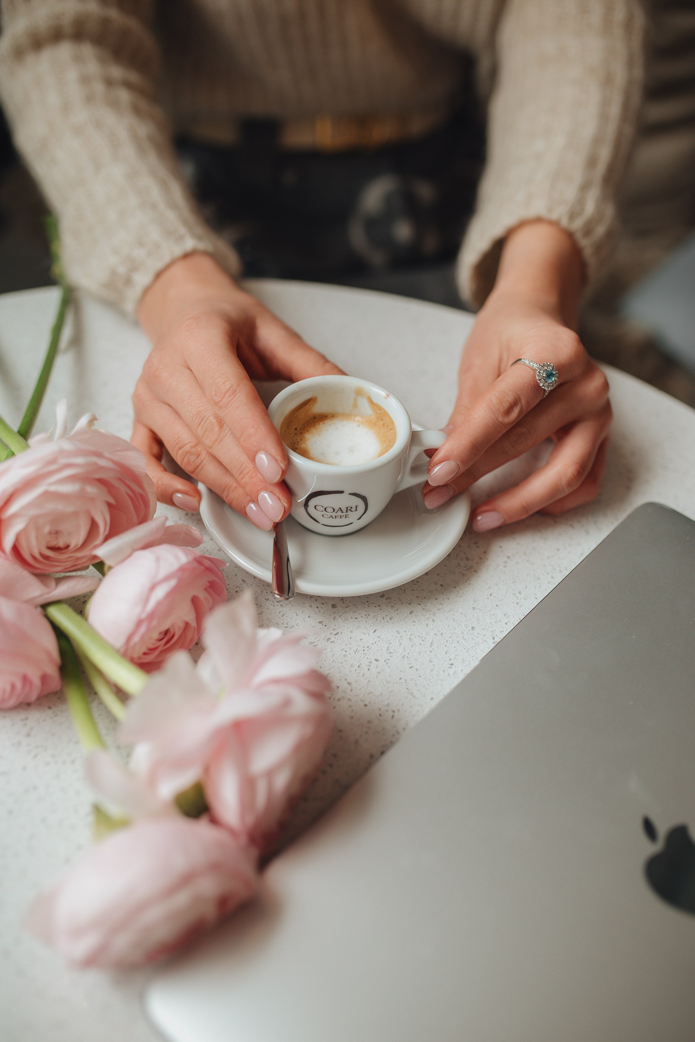 Контент-съемка для косметолога. Фотограф Прага | Photographer Prague| Фотограф в Праге Яра Куркус