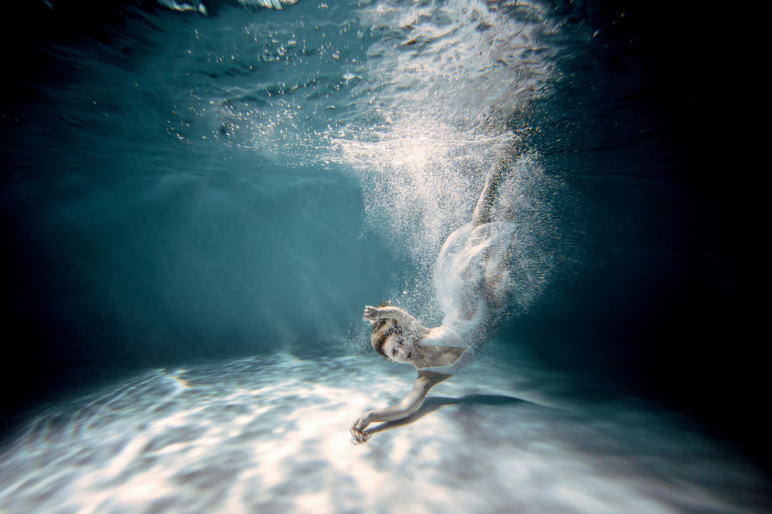 Подводная фотосессия в Москве. Свадебный и семейный фотограф Виктория Носачёва. Щелково, Москва и МО