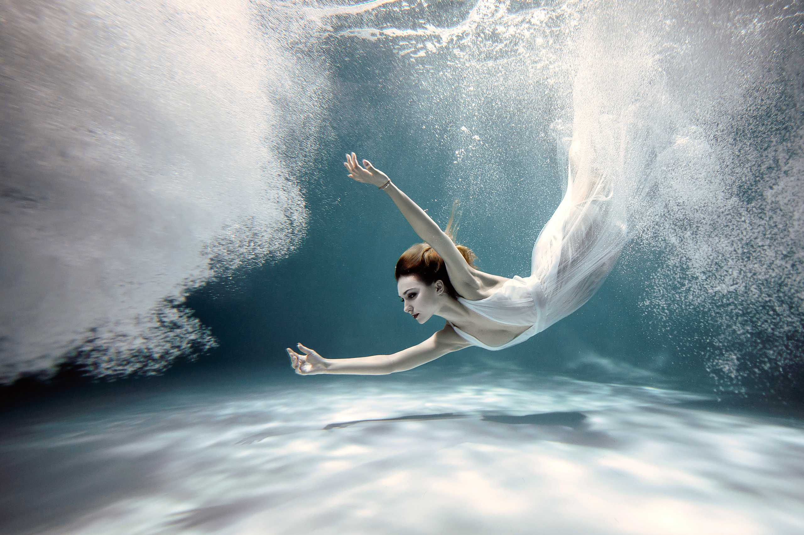 Подводная фотосессия в Москве. Свадебный и семейный фотограф Виктория Носачёва. Щелково, Москва и МО