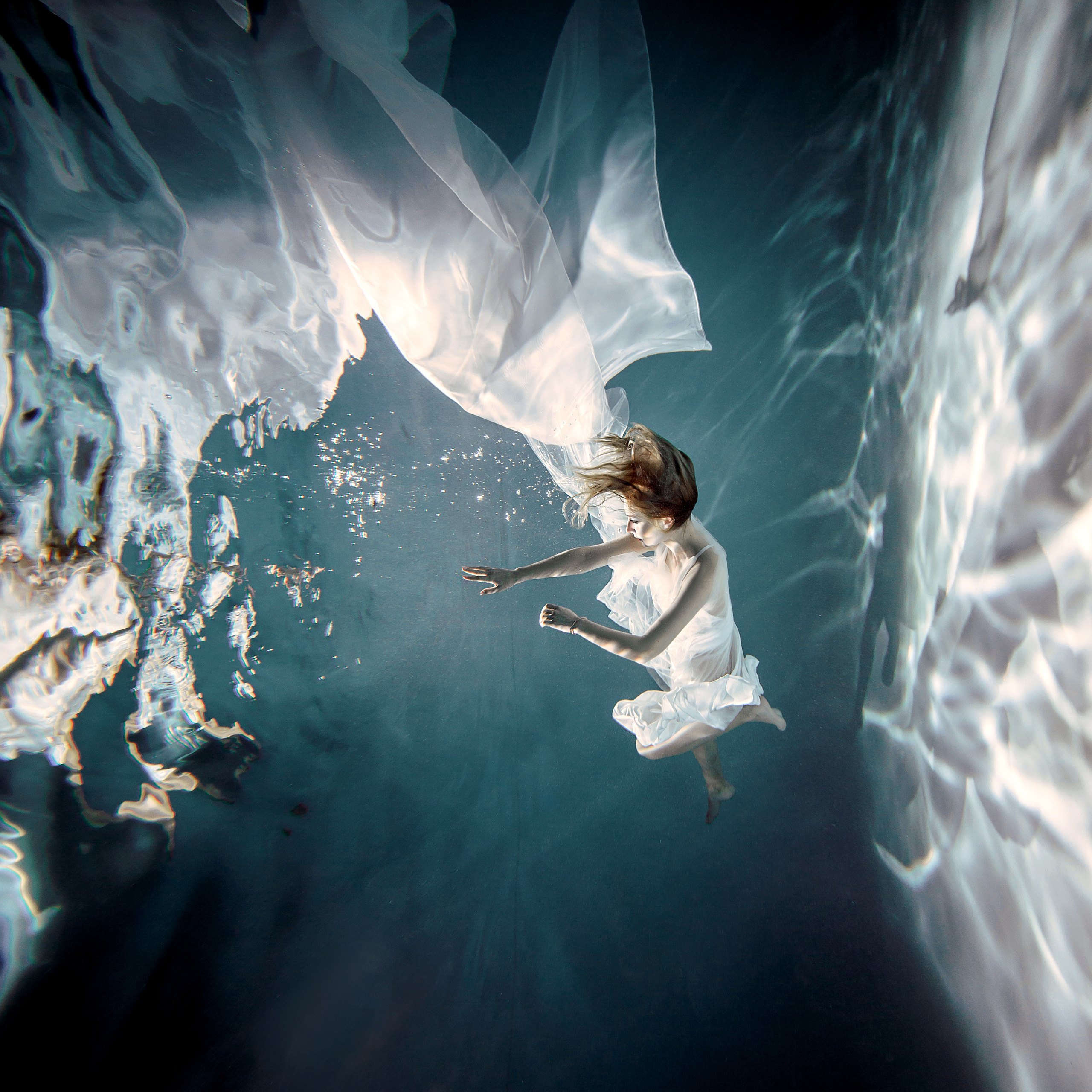 Подводная фотосессия в Москве. Свадебный и семейный фотограф Виктория Носачёва. Щелково, Москва и МО