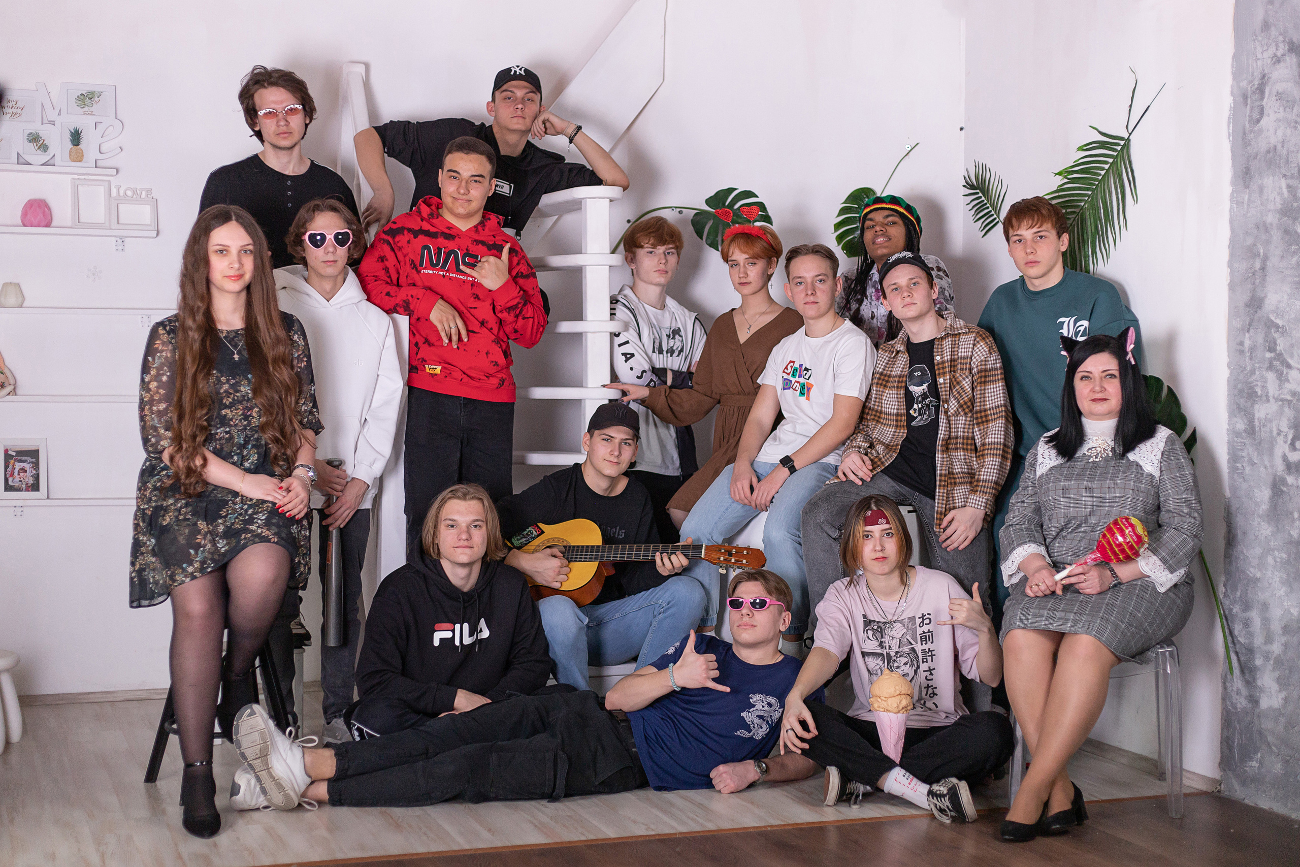 Фотосессия в шахтах школьников в студии. Выпускной альбом Шахты Ростов