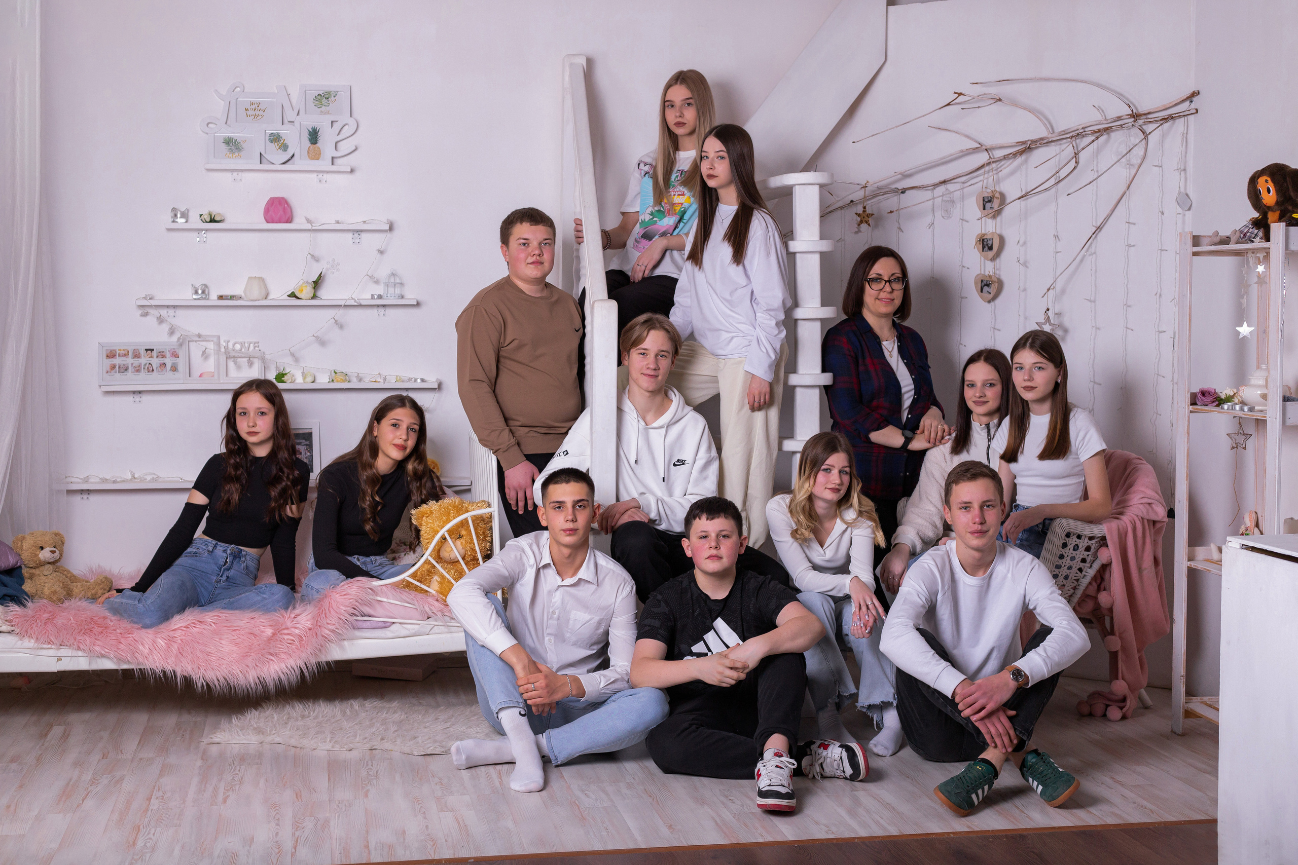 Школьная фотосессия в зимней студии г. Шахты. Выпускной альбом Шахты Ростов