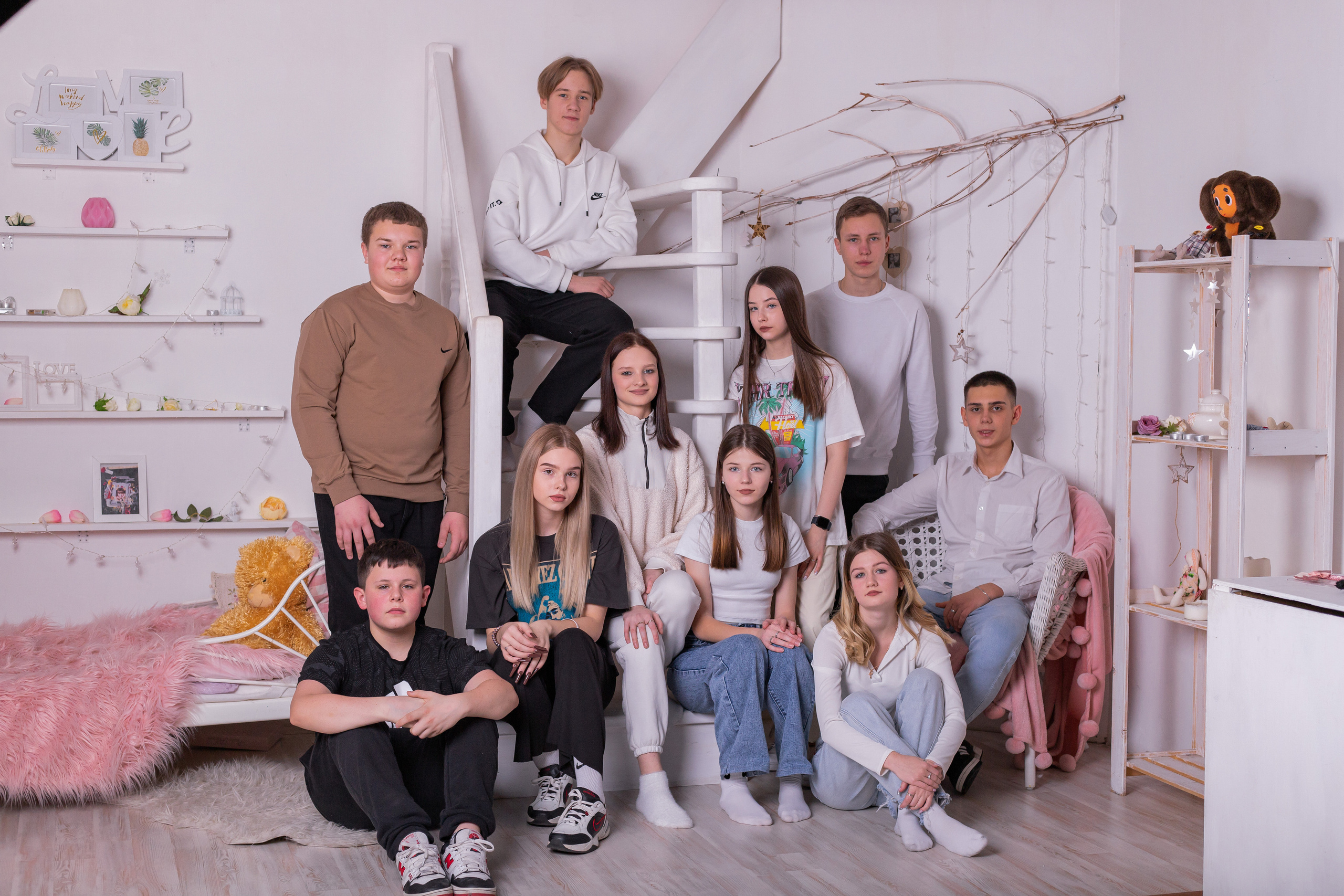 Школьная фотосессия в зимней студии г. Шахты. Выпускной альбом Шахты Ростов