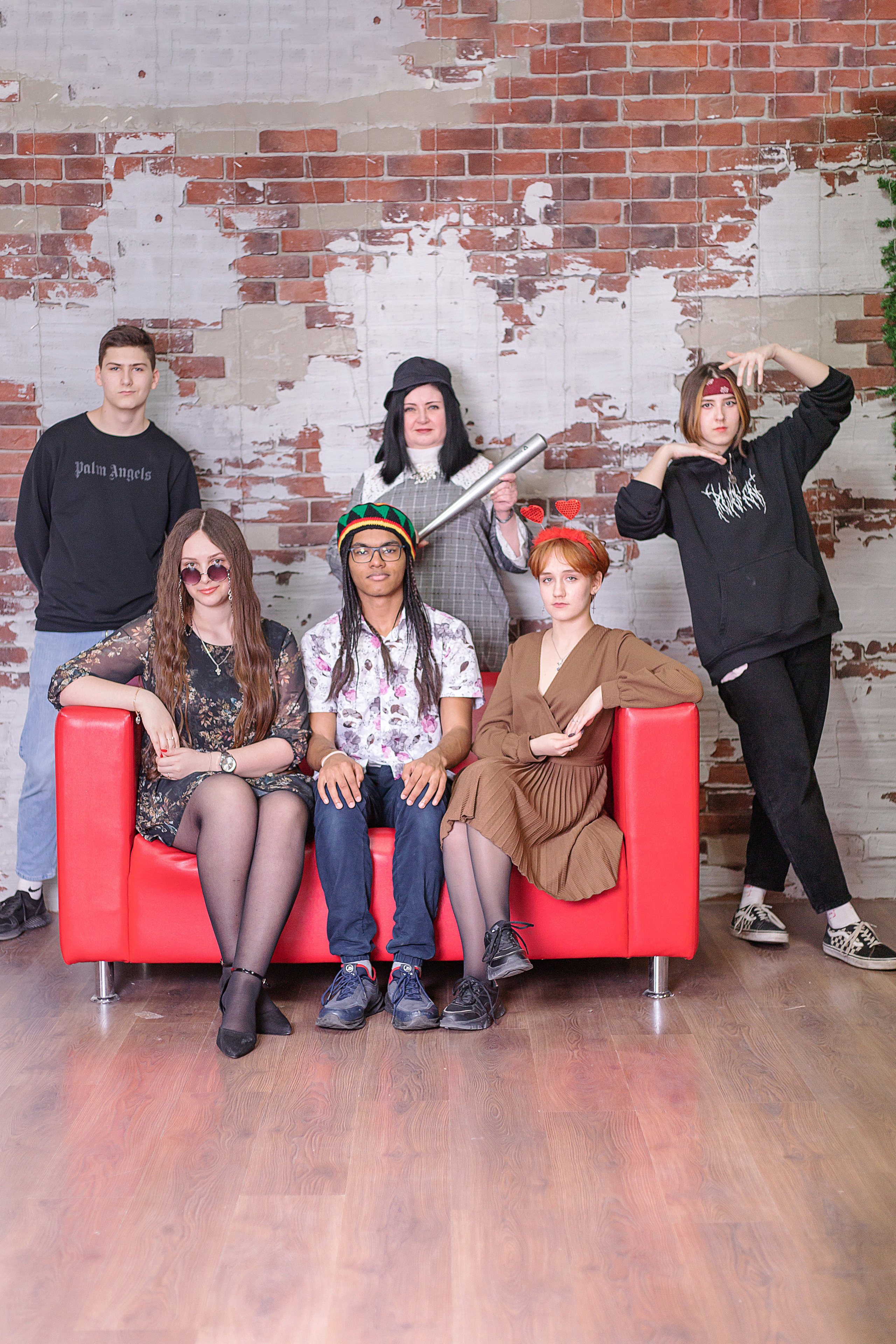 Фотосессия в шахтах школьников в студии. Выпускной альбом Шахты Ростов