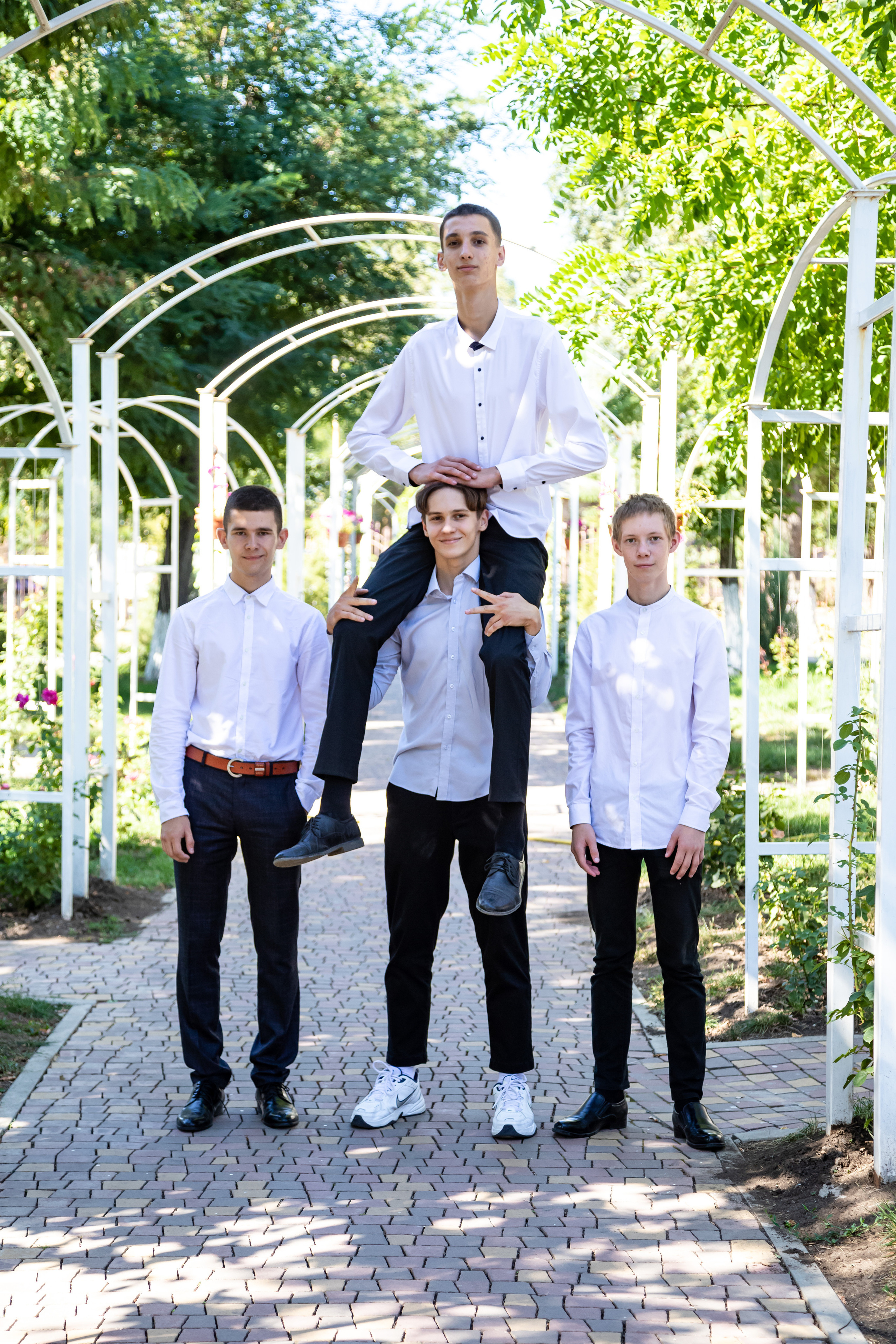 Выпускной альбом 11 кл Новошахтинск. Выпускной альбом Шахты Ростов