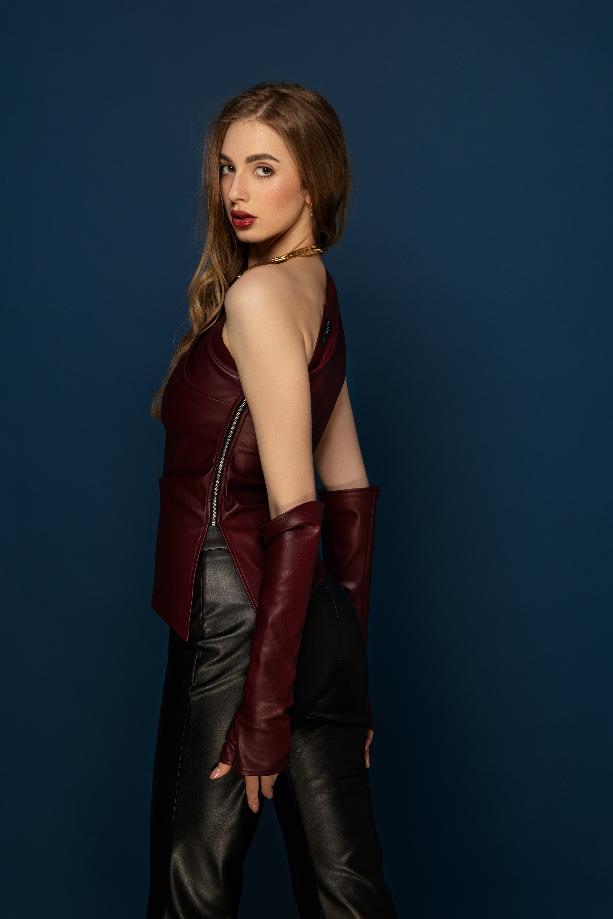 Студийная съемка на циклораме с импульсным светом с Ксенией для «себя». Дмитрий Шульгин, портретный фотограф в Воронеже