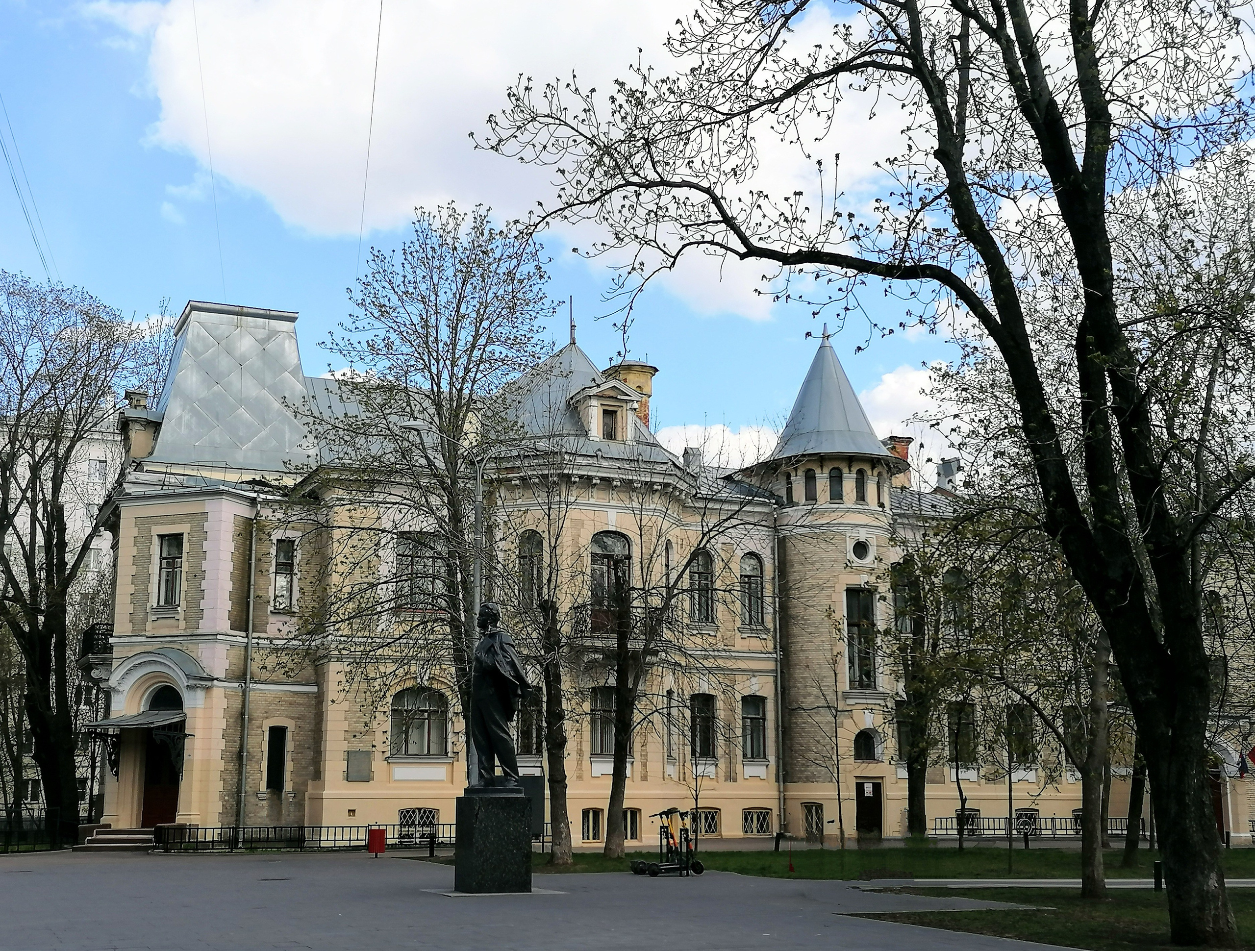 Марина Стеблянская - аттестованный экскурсовод по Москве. П&П — Полезное с Приятным. Фотоэкскурсии — Москва на память. Экскурсовод и фотограф в Москве. Увези столицу в своём альбоме!