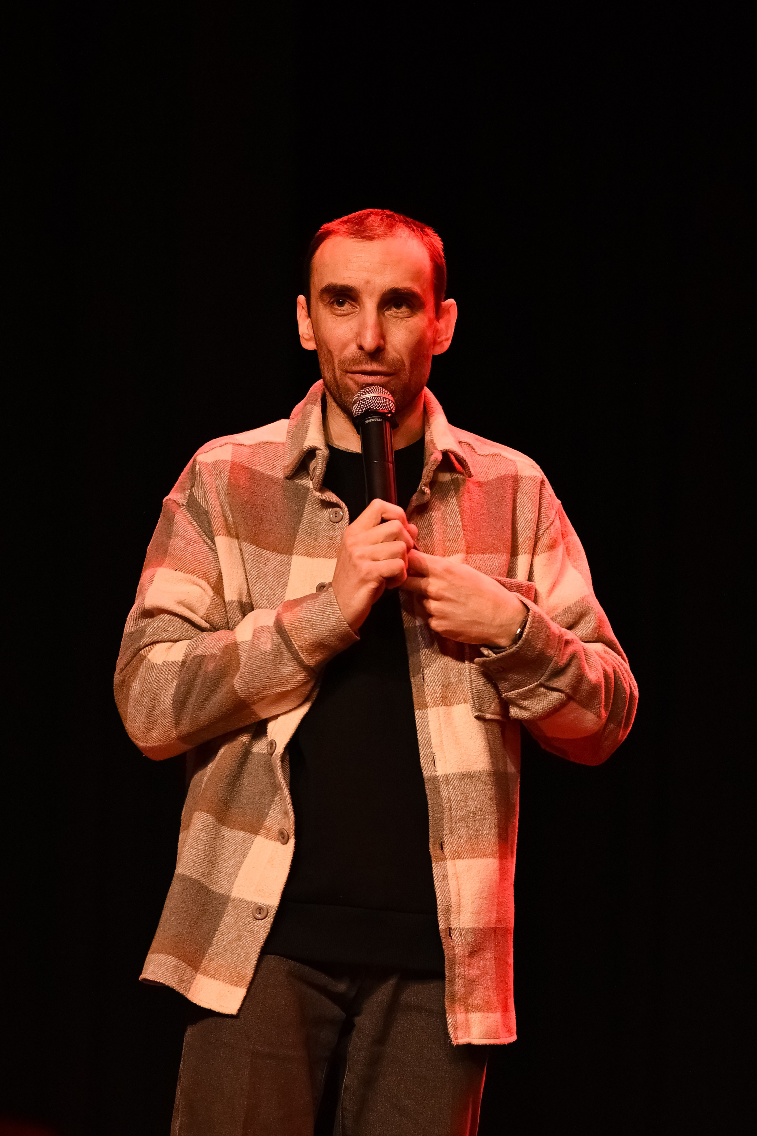 Александр Макушин на сцене фотофестиваля Portfolio Party 2025 в Казани