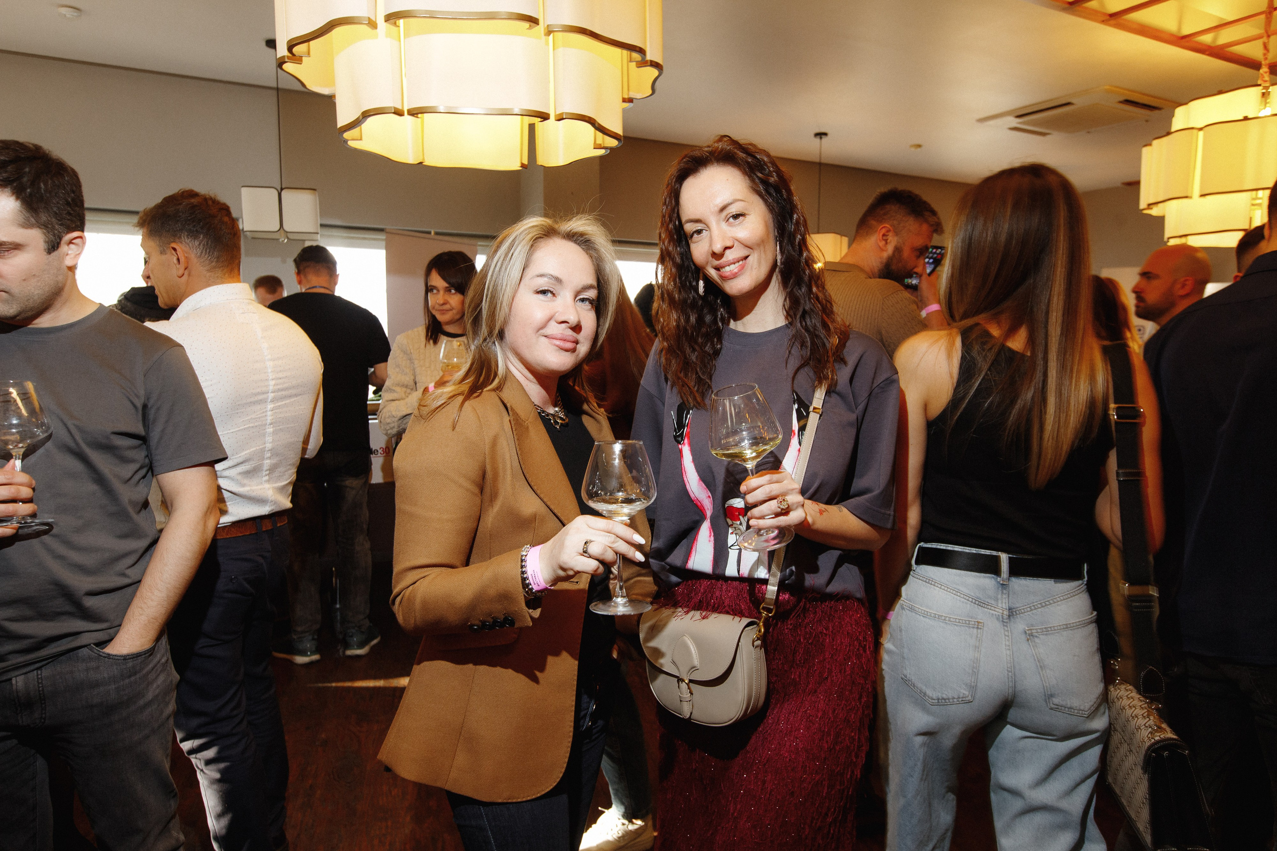 ФЕСТИВАЛЬ ИГРИСТЫХ ВИН. СВОИ. ФОТООТЧЕТЫ-СОБЫТИЯ-МЕСТА