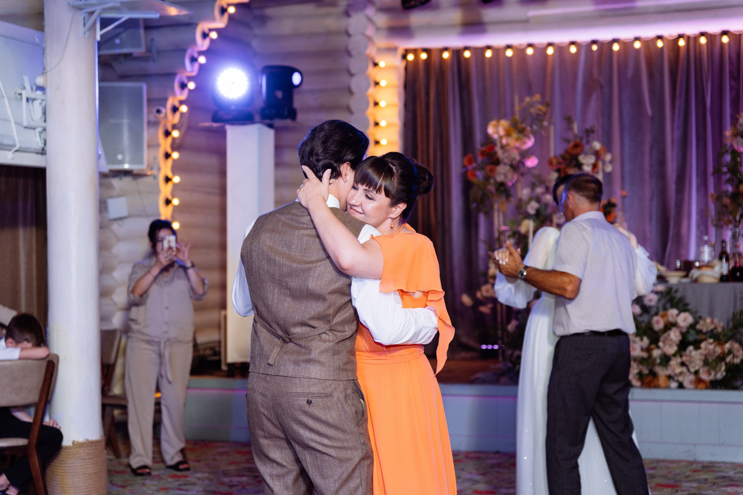 Свадьба Олега и Виктории в клубе «Ближняя дача»