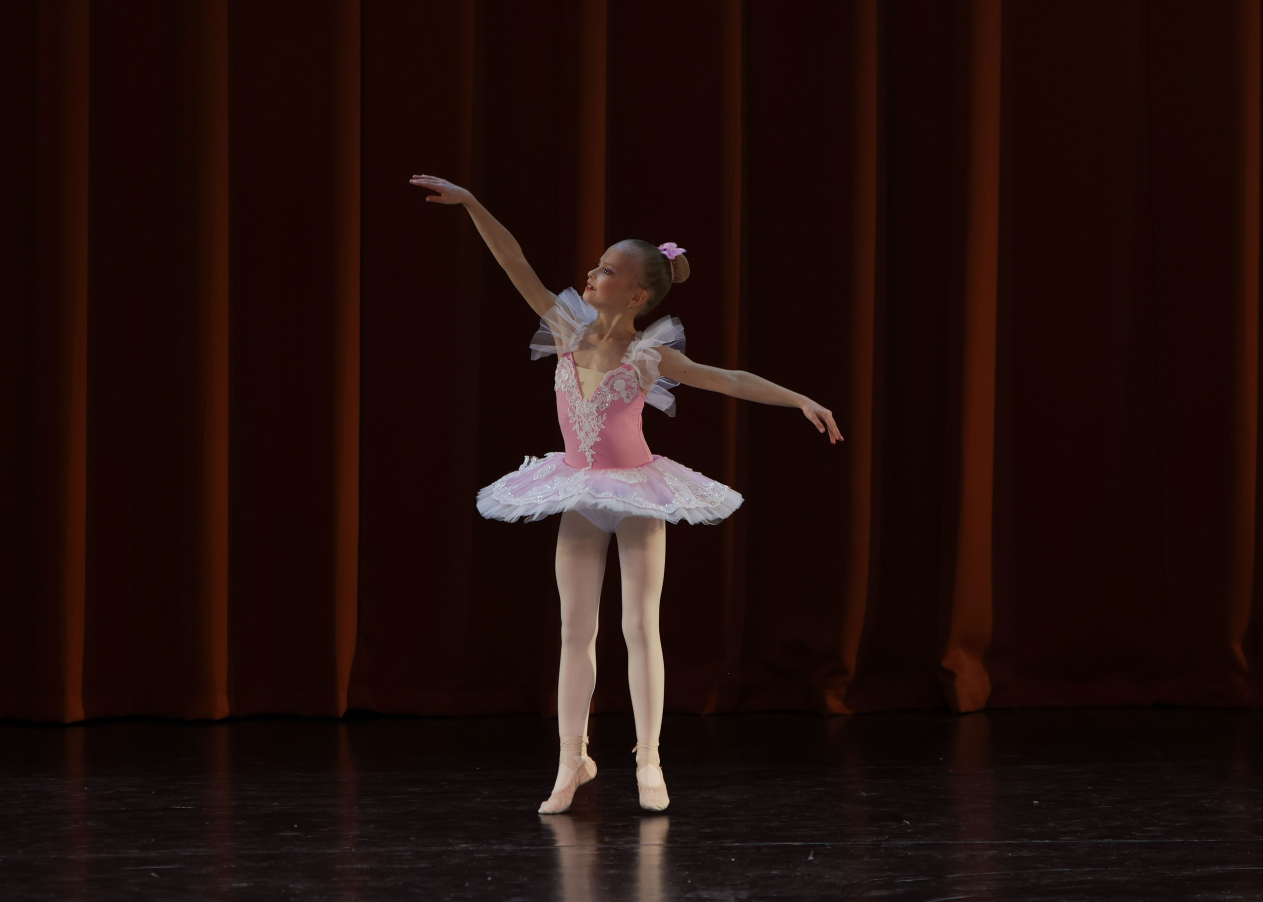 Фестиваль хореографического искусства «КУБОК ЛЕГЕНДЫ — 2025». Выпускные альбомы и школьный фотограф в Подольске, Троицке, Щербинке, Москве и Московской области