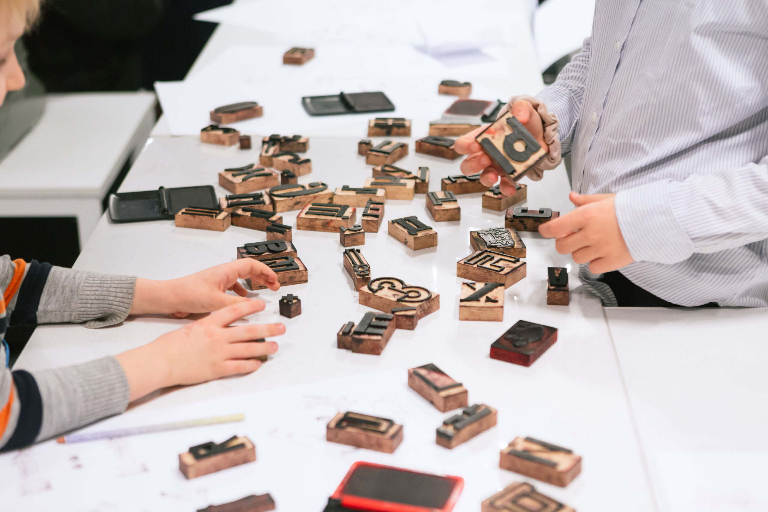 Детская студия «Киношка» г. Москва. Выпускные альбомы и школьный фотограф в Подольске, Троицке, Щербинке, Москве и Московской области