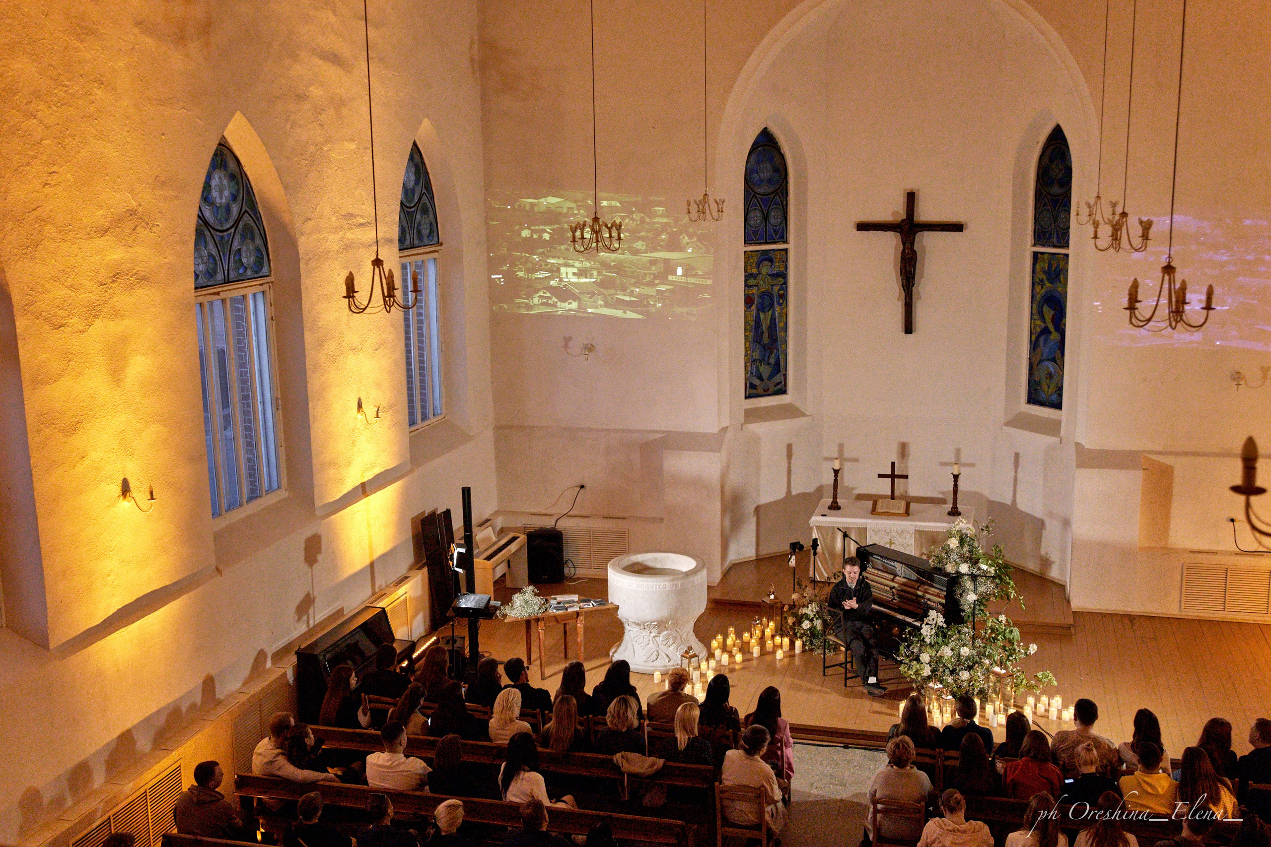 Концерт Дениса Стельмаха. Ульяновск, Евангелическо-Лютеранская церковь Св.Марии. Свадебный и семейный фотограф в Ульяновске Орешина Елена
