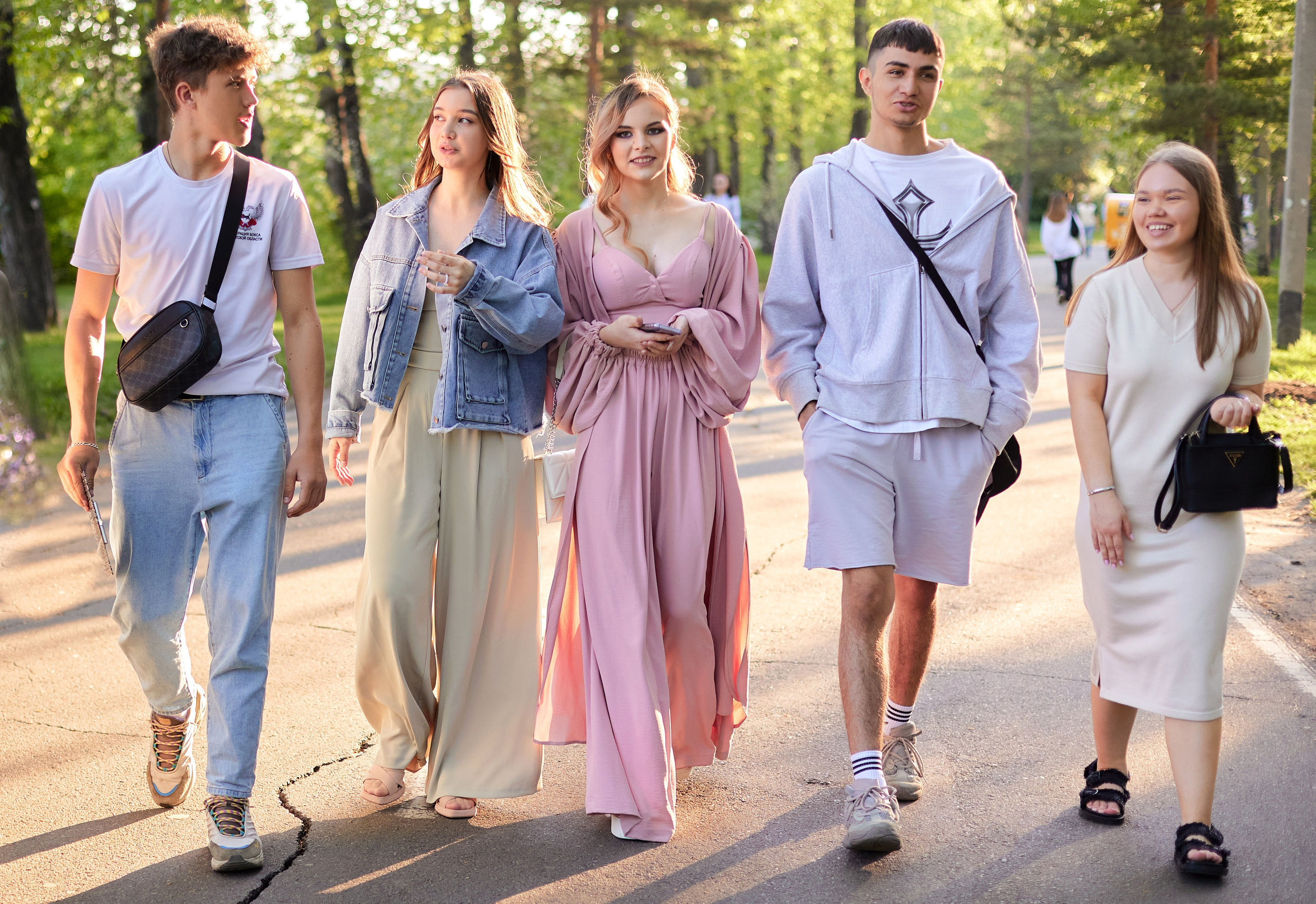 Выпускные альбомы Axioma для старших классов. AXIOMA │ Выпускные альбомы в Иркуске. Альбом в подарок! Закажи сейчас!