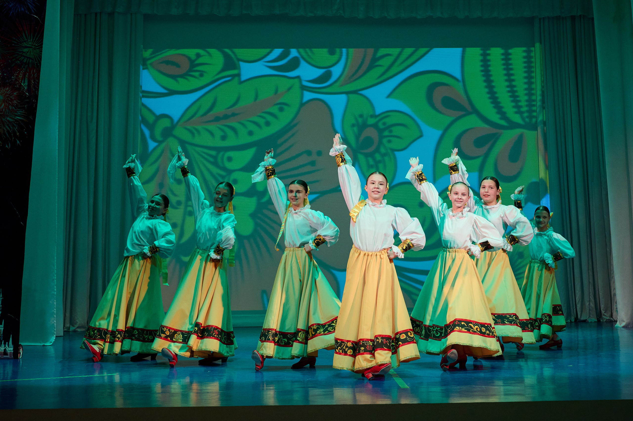 Концерт к 9 мая в с. Марьина Роща. Жизнь курорта Кабардинка в фотографиях