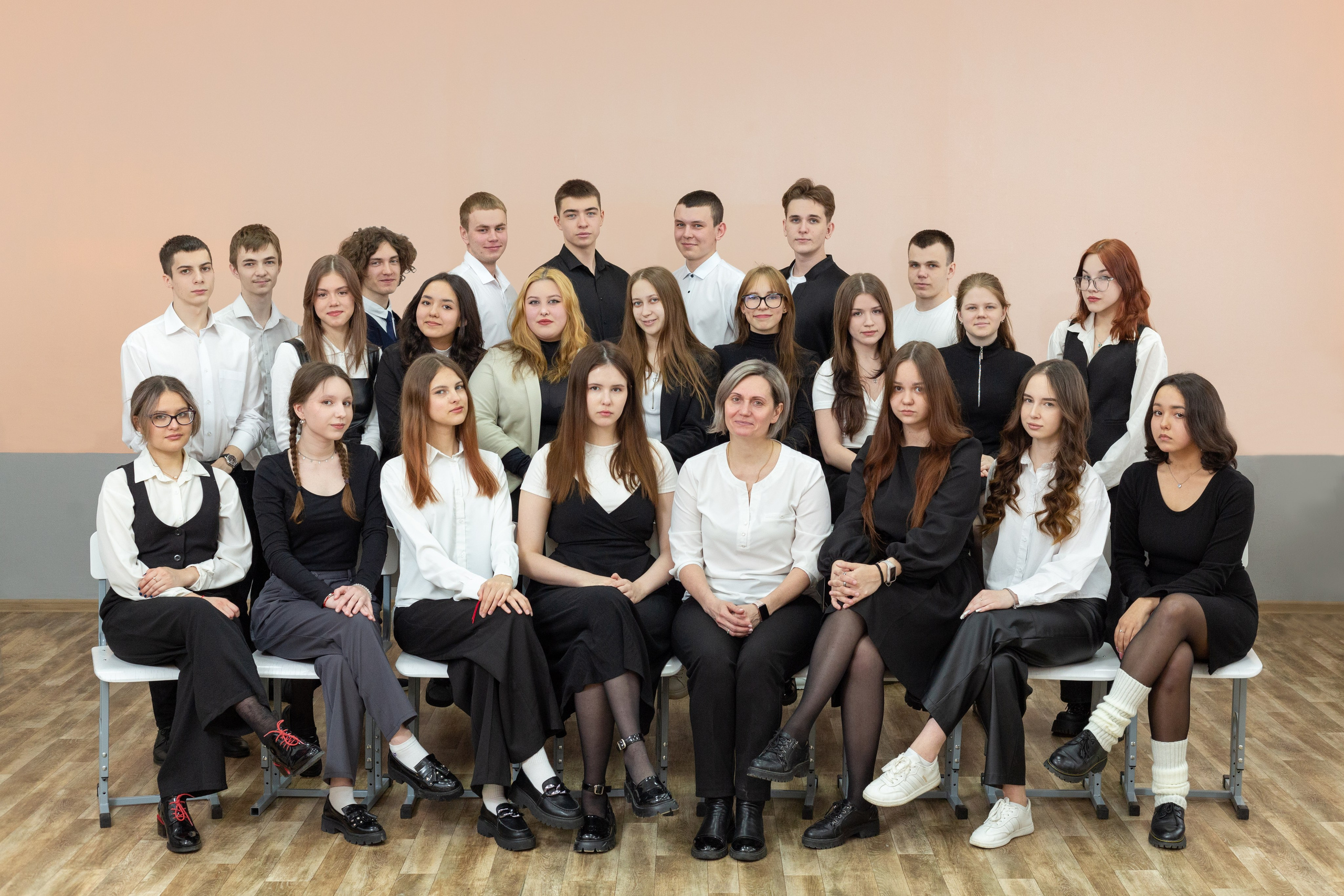 Выпускные альбомы для старших классов. Фотограф в Пермском крае Матвей Раттер