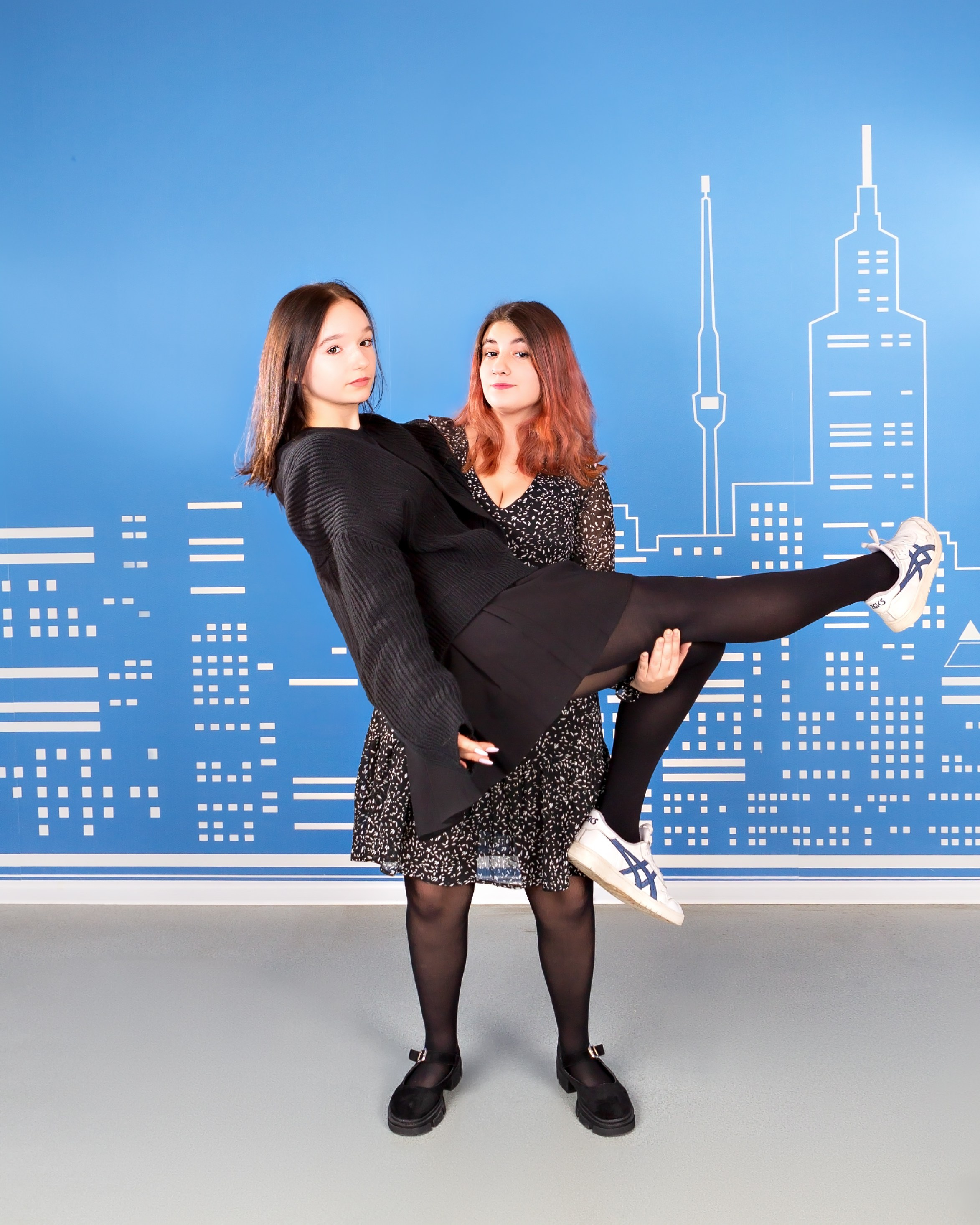 Выпускной альбом для 9 Класса. Выпускные альбомы и школьный фотограф в Подольске, Троицке, Щербинке, Москве и Московской области