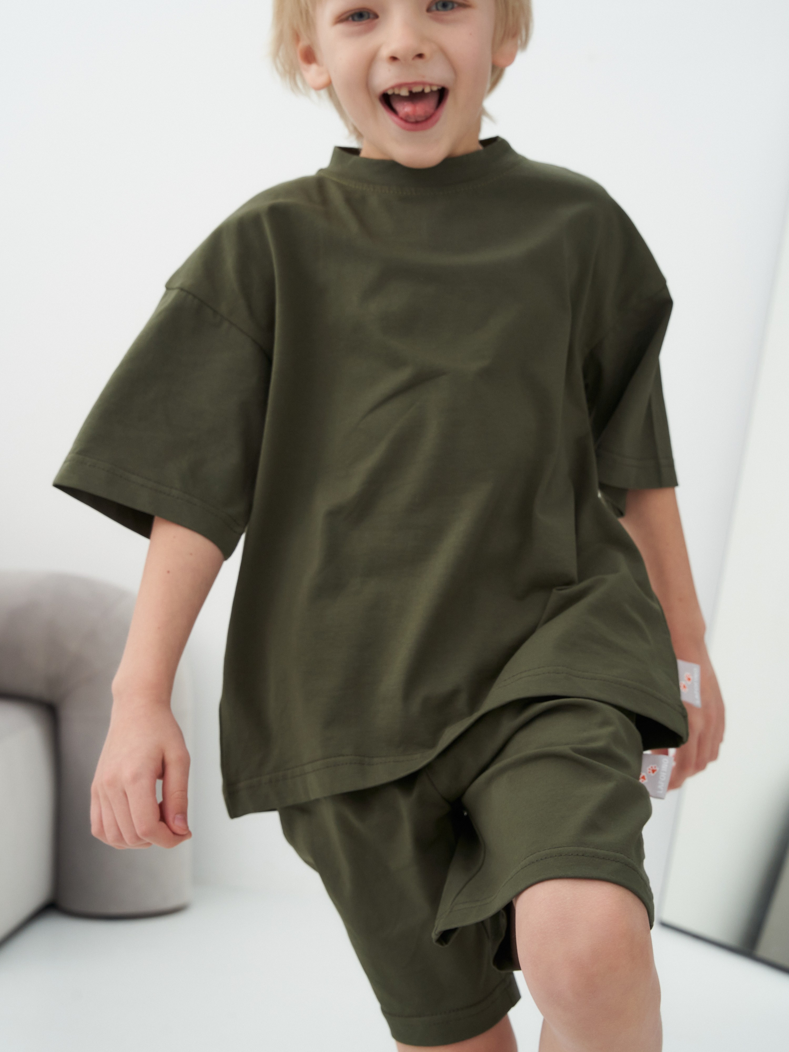 КЕЙС: Съемка для бренда детской одежды на WB. Контент для маркетплейсов и соцсетей. Фото и видео съемка