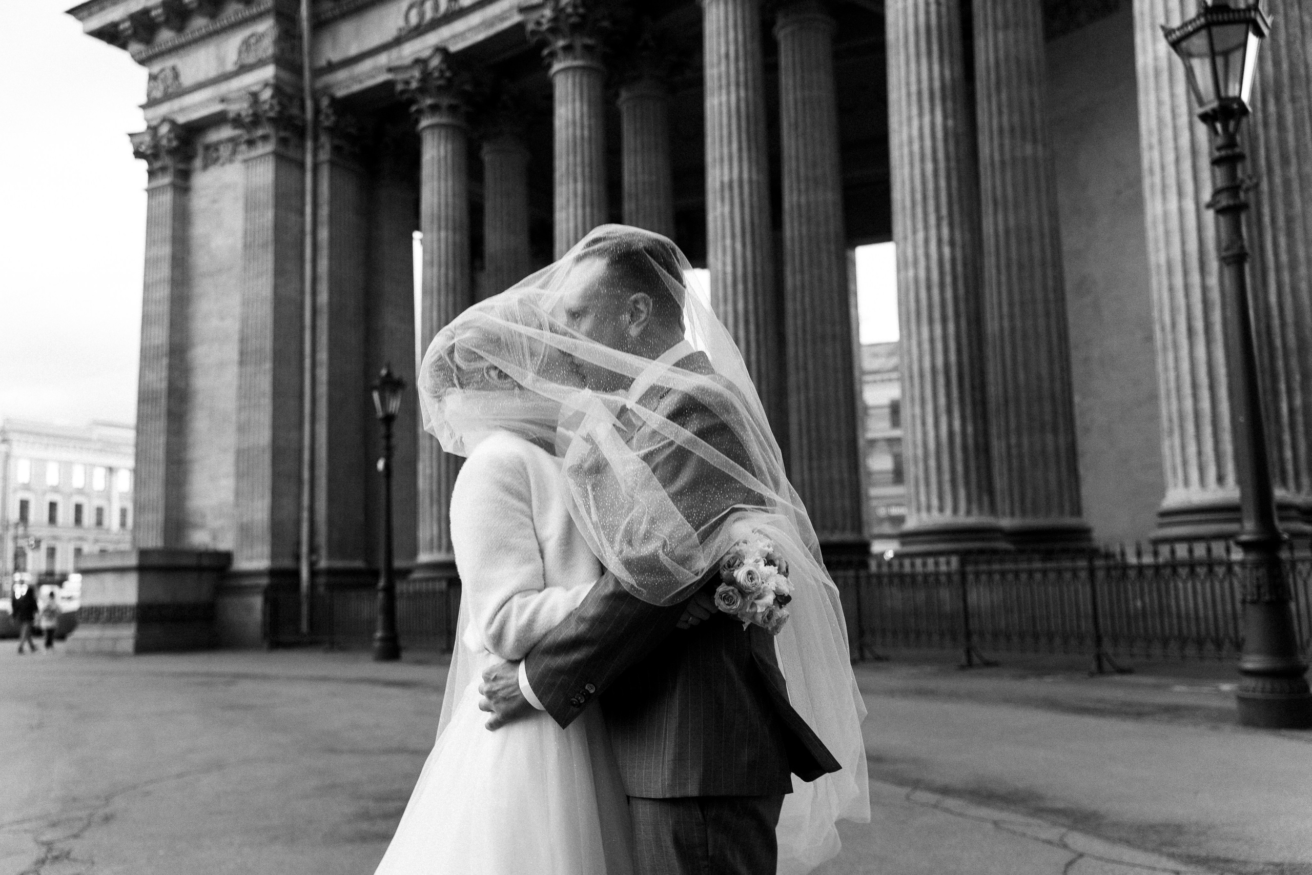 Love in Black and White. Professional photoartist in St. Petersburg (wedding, reportage, portrait, model book, love story) Alexander Shvedov