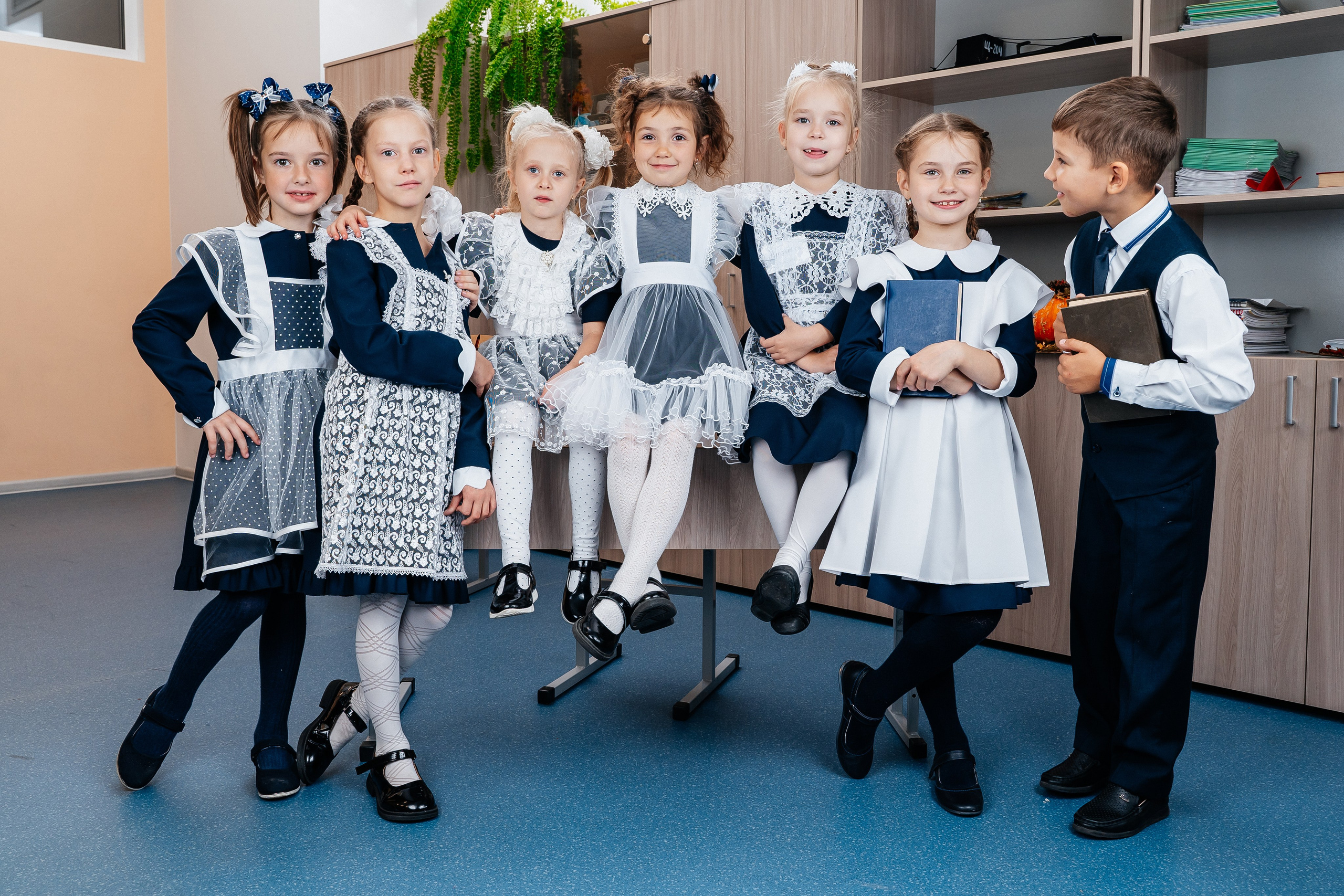 Младшая школа. Школьная фотография и выпускные фотоальбомы Иркутск