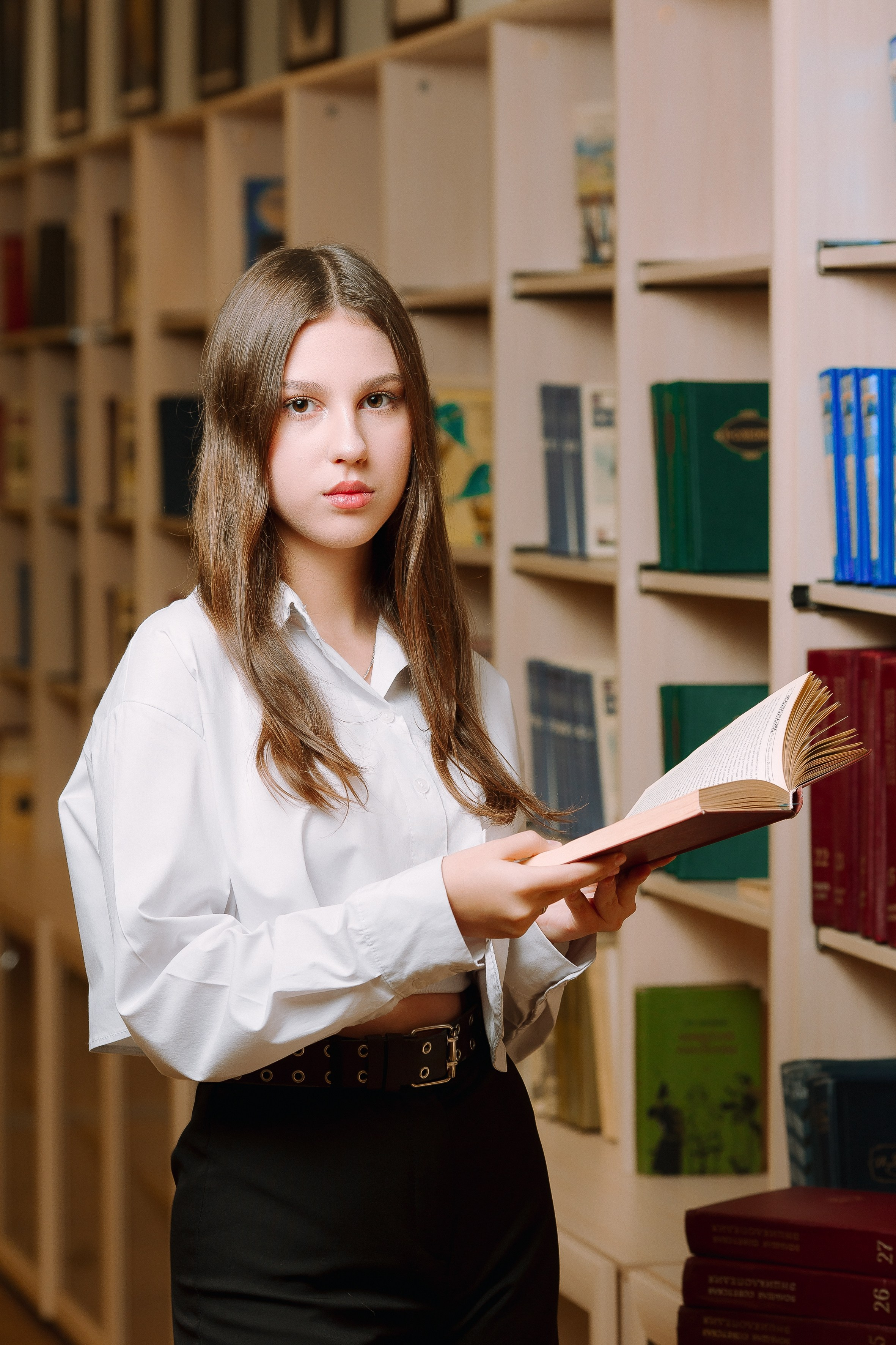 Библиотека- старшая школа портреты. Выпускные альбомы Натальи Бутко: Новороссийск, Анапа, Геленджик