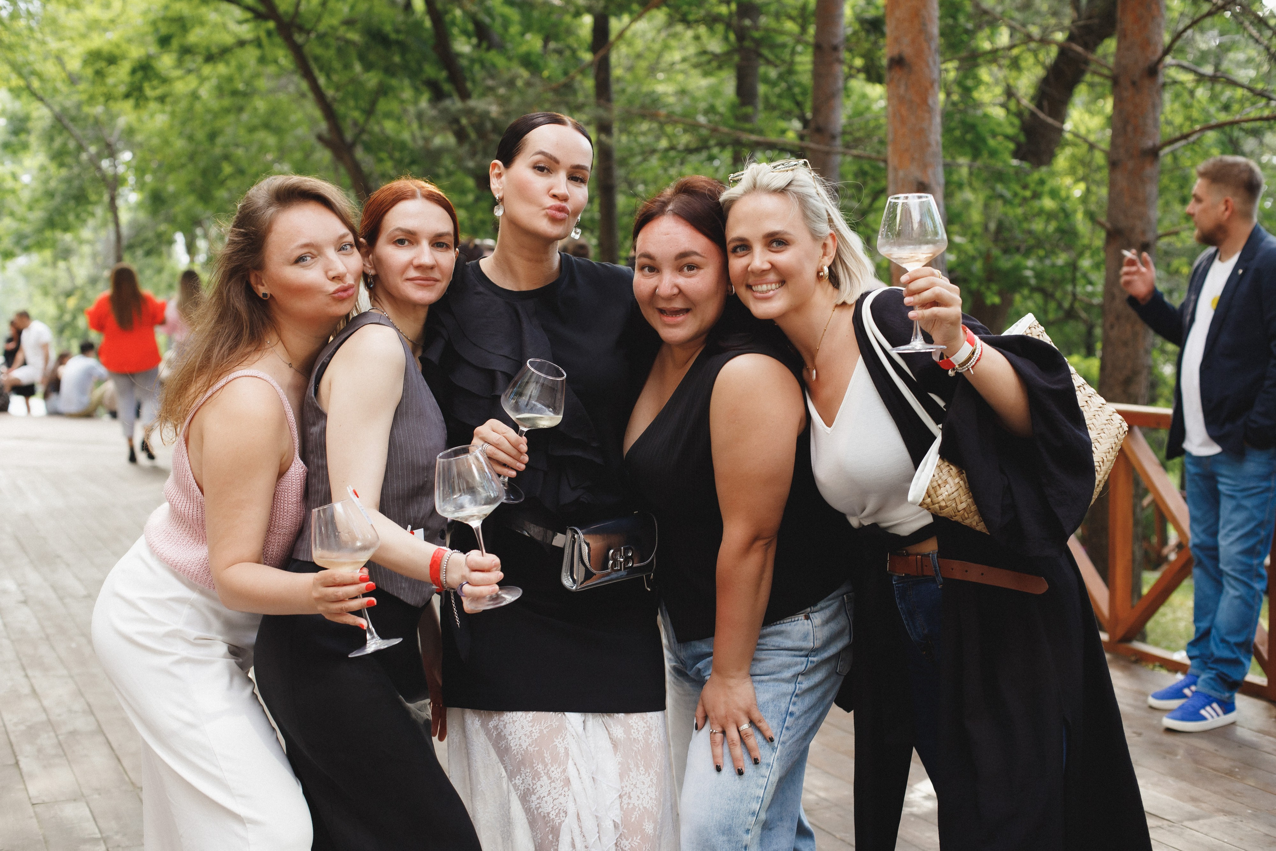 ФЕСТИВАЛЬ РОССИЙСКОГО ВИНА. СВОИ. ФОТООТЧЕТЫ-СОБЫТИЯ-МЕСТА