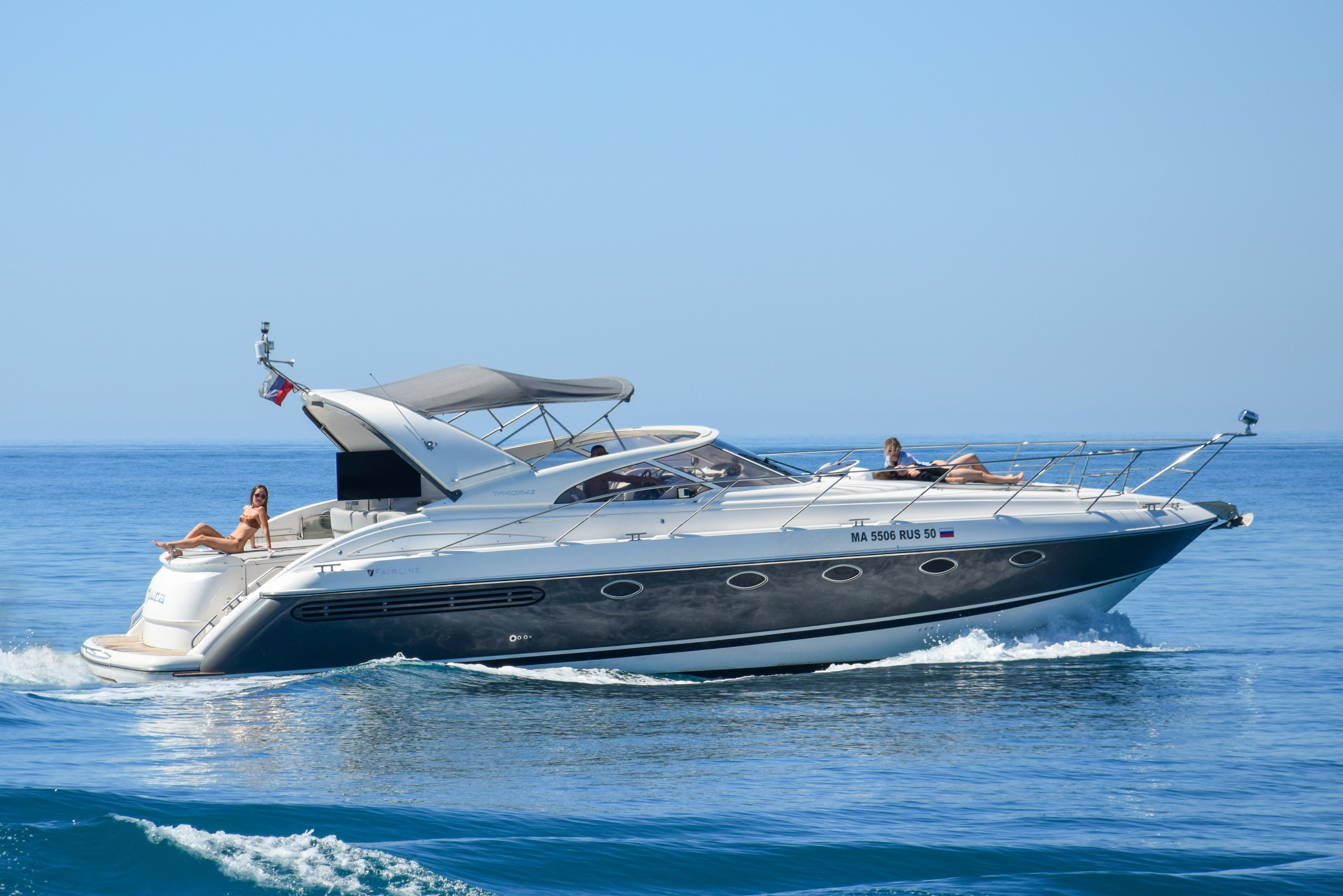 Катер Миура Аренда Яхты в Сочи Яхтанаморе YACHTNAMORE YACHTANAMORE