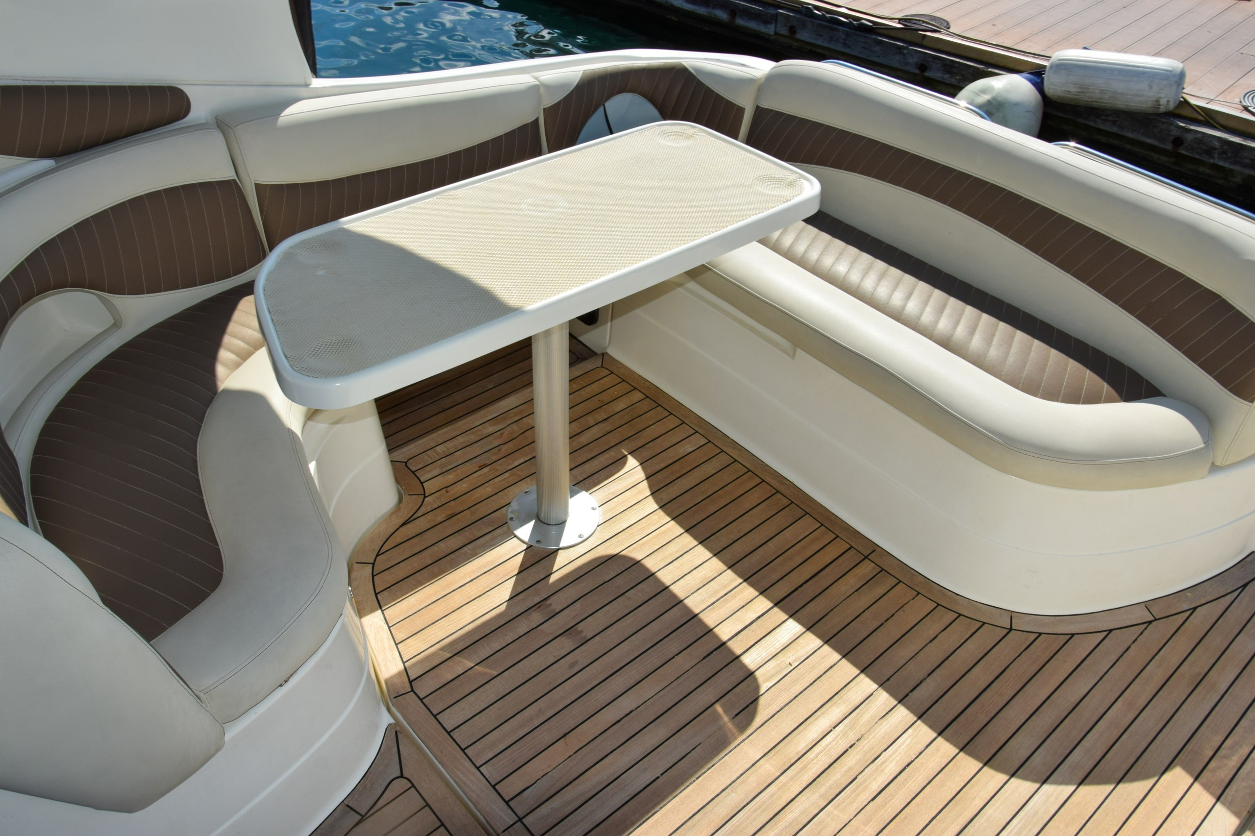 Катер Киви Аренда Яхты в Сочи Яхтанаморе YACHTNAMORE YACHTANAMORE