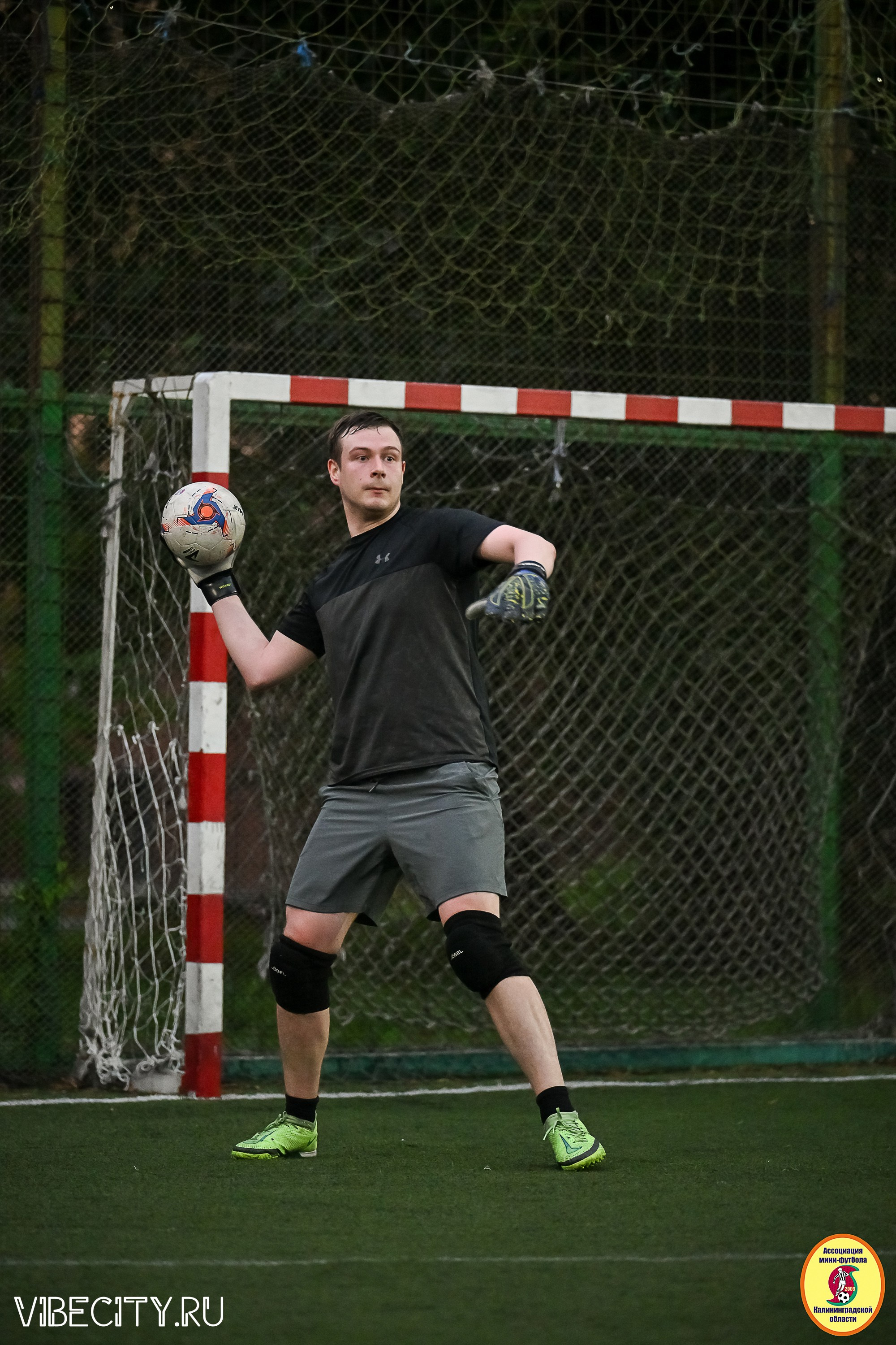 ИГРЫ МИНИ-ФУТБОЛЬНОЙ И КОРПОРАТИВНОЙ ЛИГИ. VIBECITY.RU Вайб Сити Ру Фоторепортажи Фотоотчеты Калининград